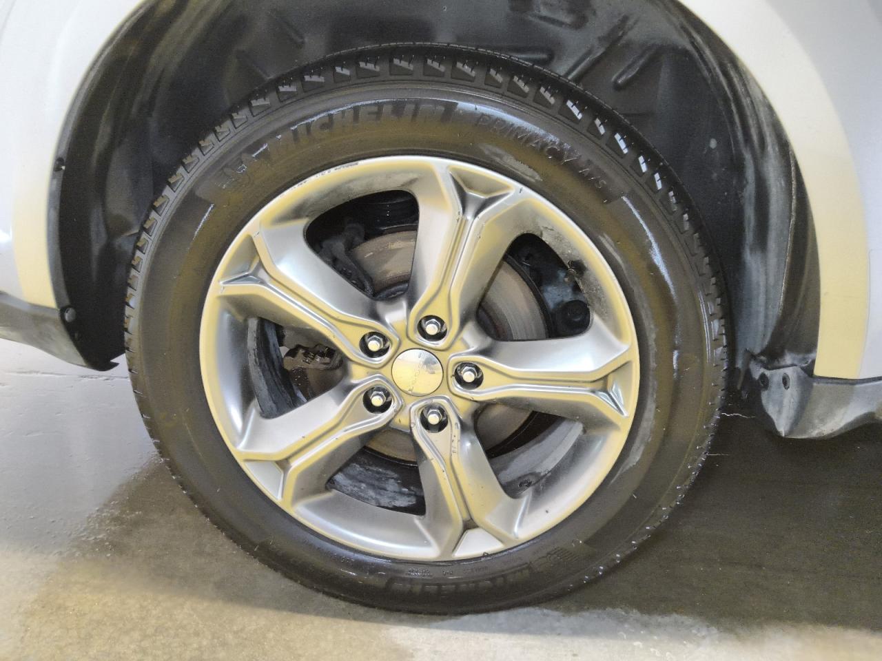 2017 Dodge Journey Crossroad Silver vin: 3C4PDCGB2HT524504 Damage: Right Rear Wheel, Curb Rash, 4 To 5 Inches
