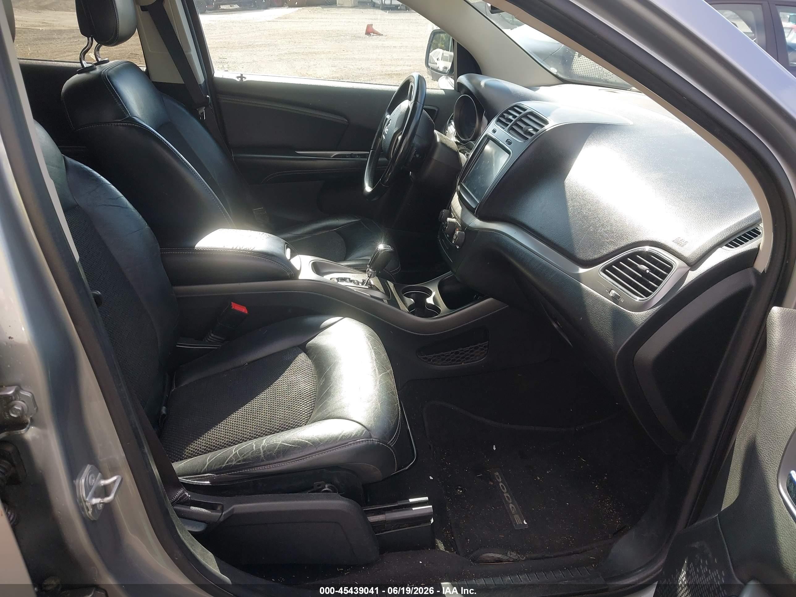 2015 Dodge Journey Crossroad Серебряный vin: 3C4PDCGB5FT752655