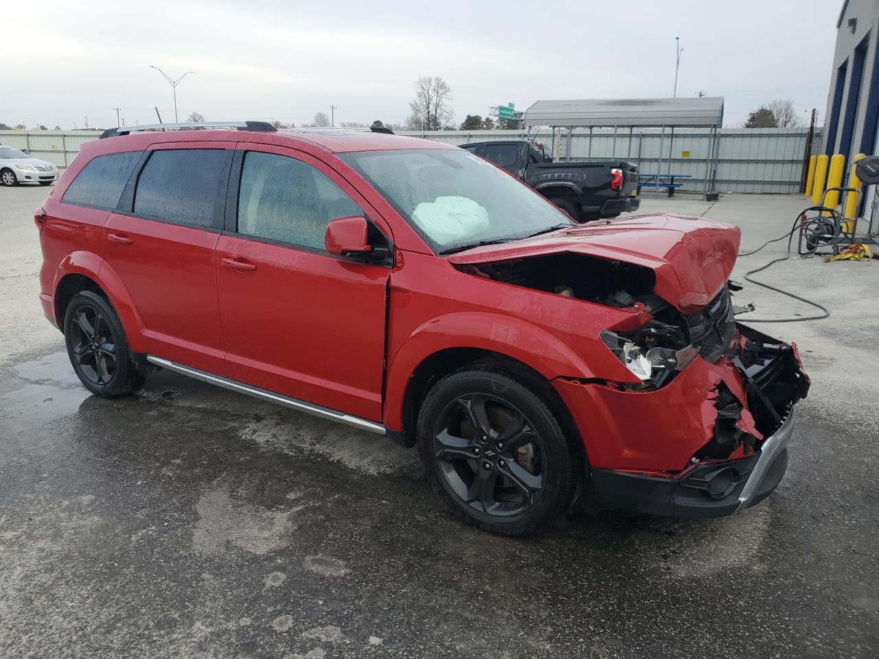 2020 Dodge Journey Crossroad Красный vin: 3C4PDCGB7LT268644 Damage: Right Front Fender, Dent(S) W/ Paint Dmg, > 12 Inches