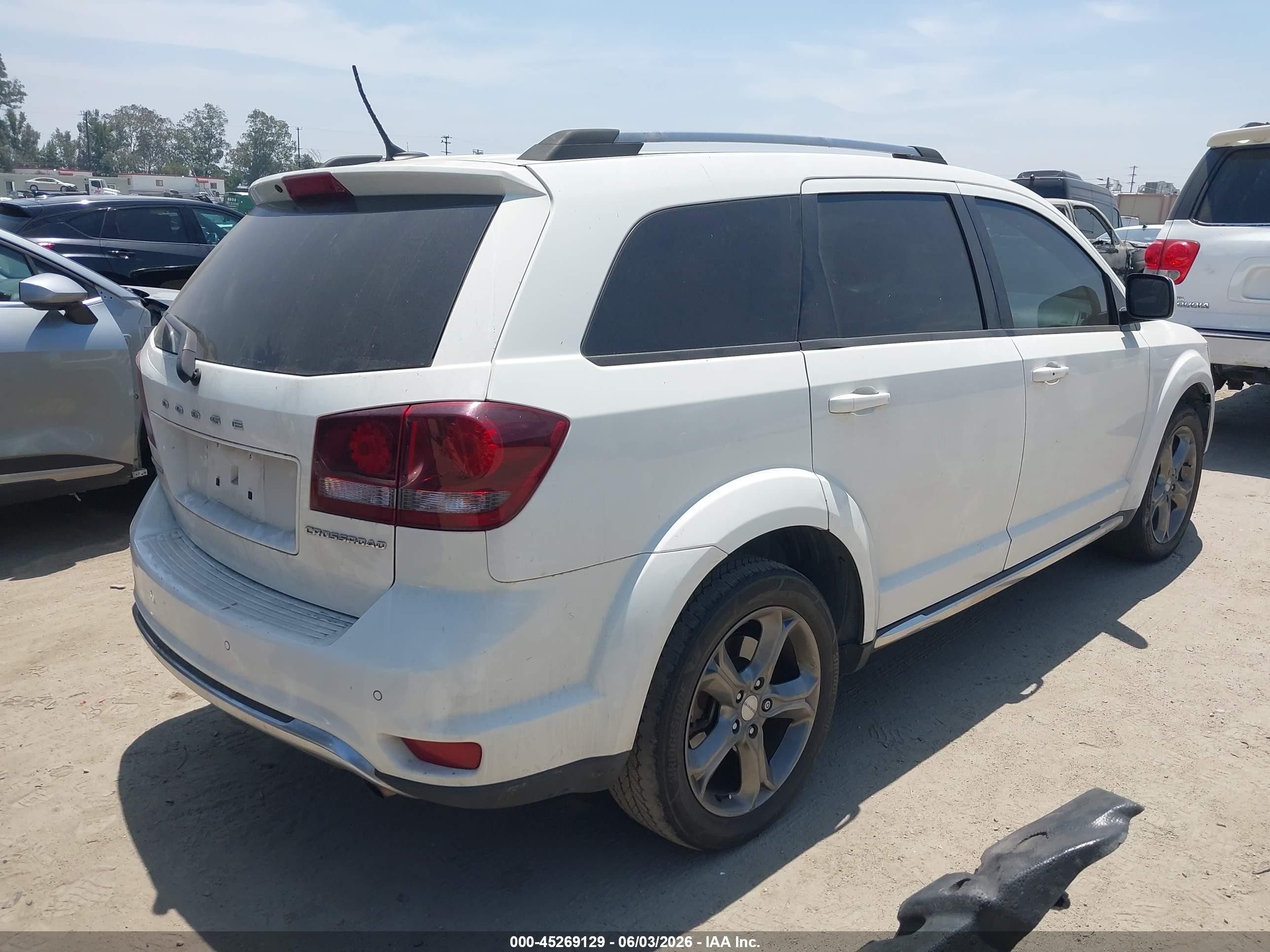 2015 Dodge Journey Crossroad White vin: 3C4PDCGB9FT584454