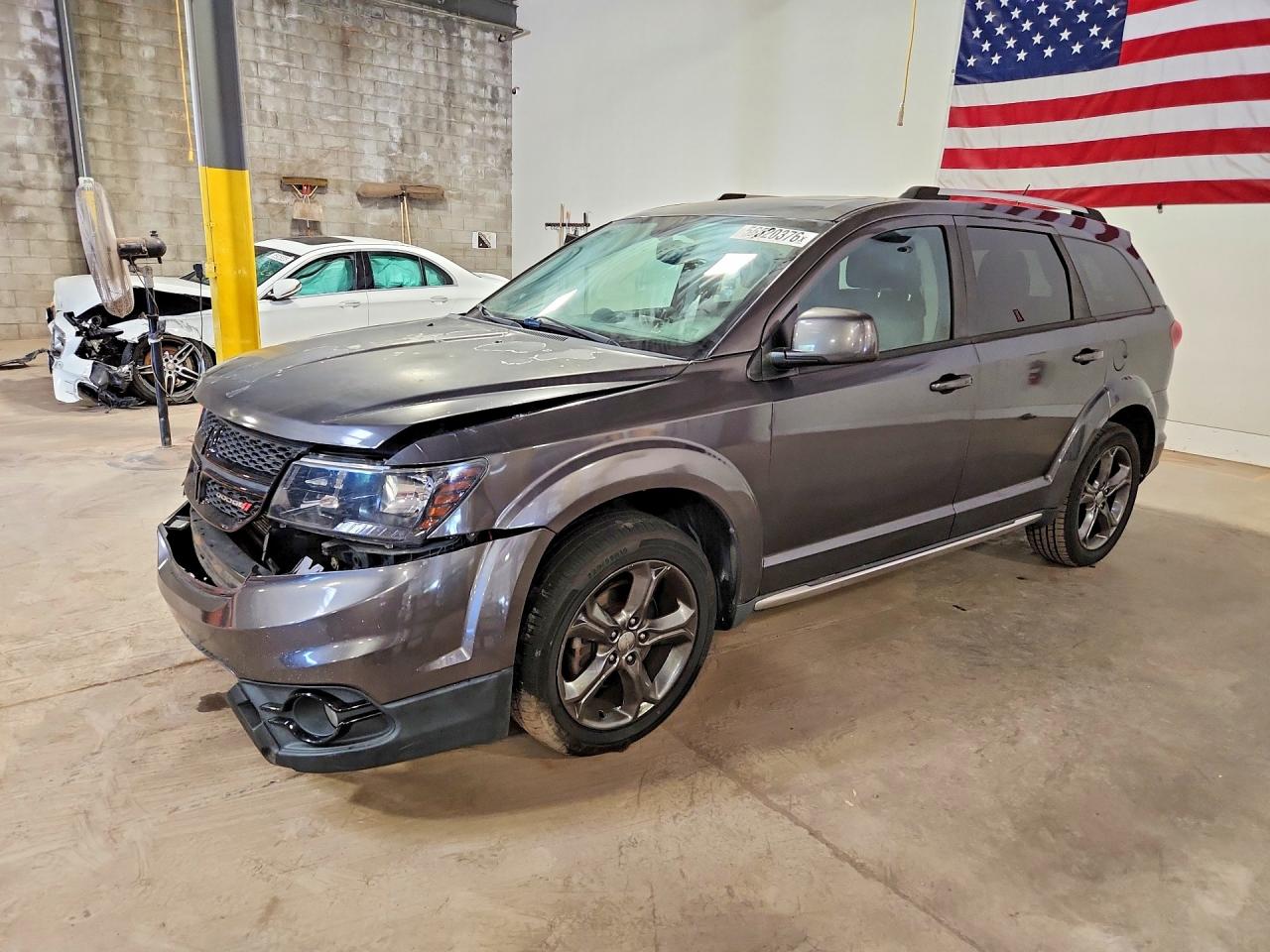2015 Dodge Journey Crossroad Silver vin: 3C4PDCGBXFT727623