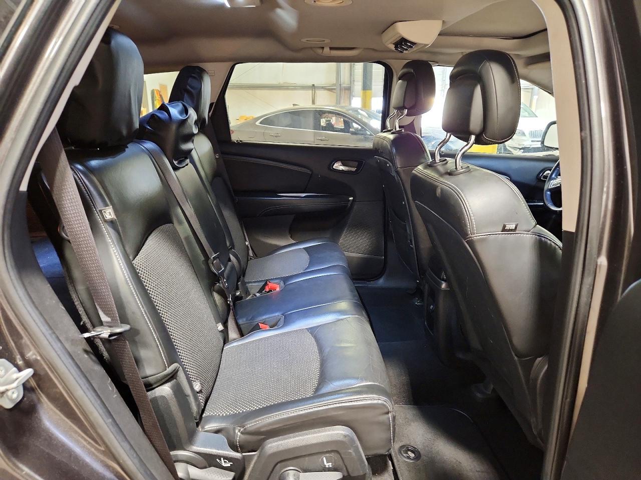 2015 Dodge Journey Crossroad Silver vin: 3C4PDCGBXFT727623