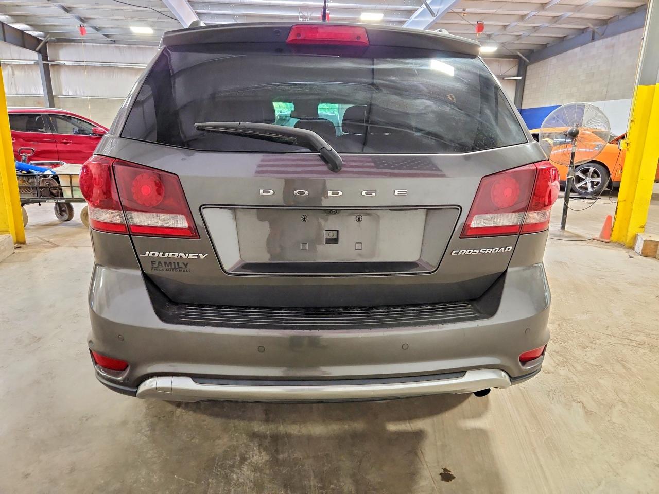 2015 Dodge Journey Crossroad Silver vin: 3C4PDCGBXFT727623