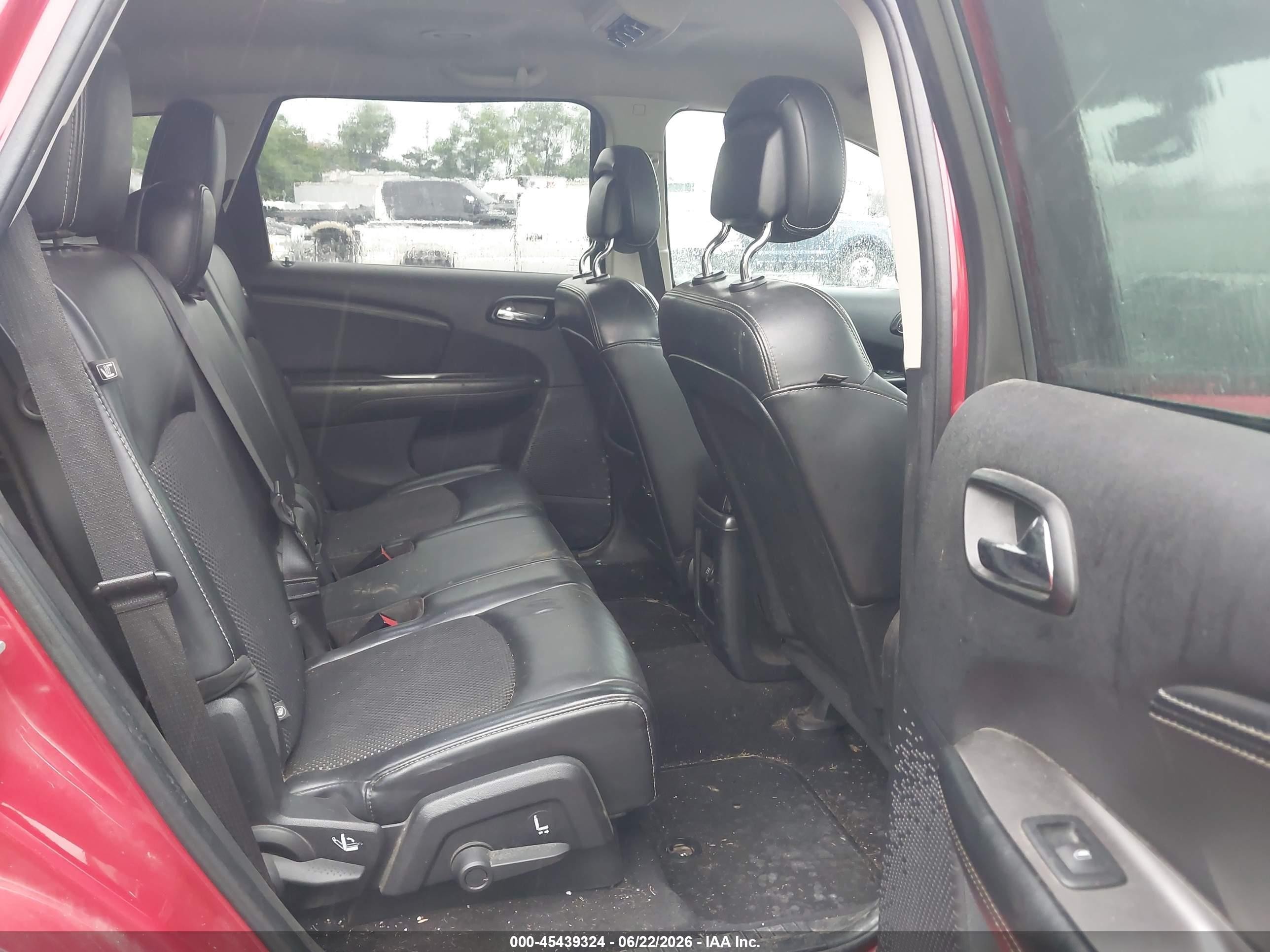2015 Dodge Journey Crossroad Red vin: 3C4PDCGG1FT632363