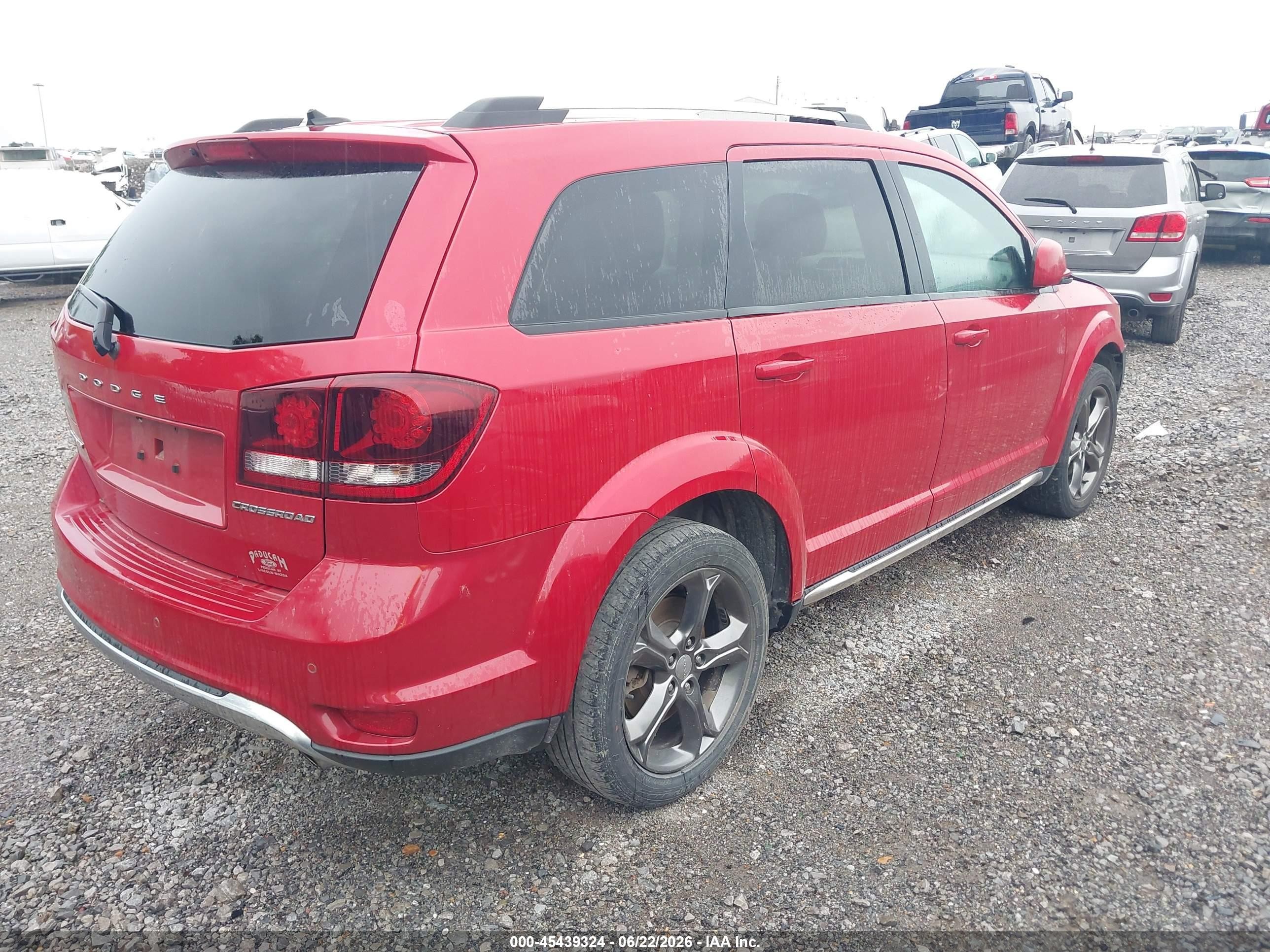 2015 Dodge Journey Crossroad Red vin: 3C4PDCGG1FT632363