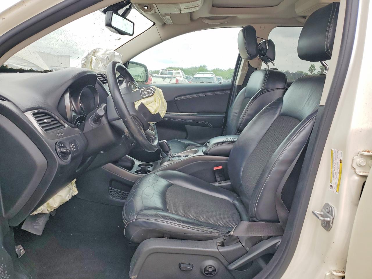 2016 Dodge Journey Crossroad Cream vin: 3C4PDCGG1GT250559