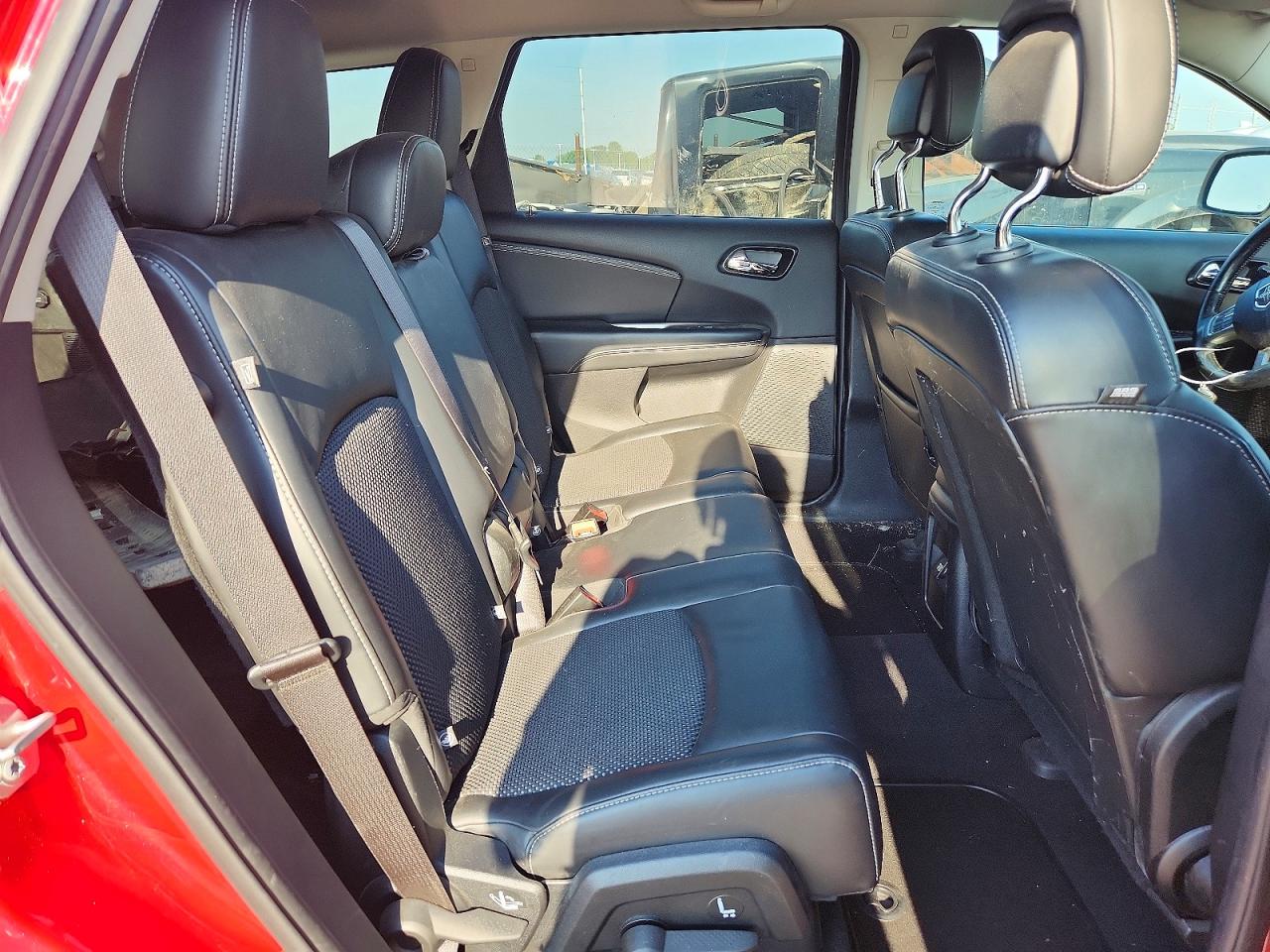 2017 Dodge Journey Crossroad Red vin: 3C4PDCGG1HT705976