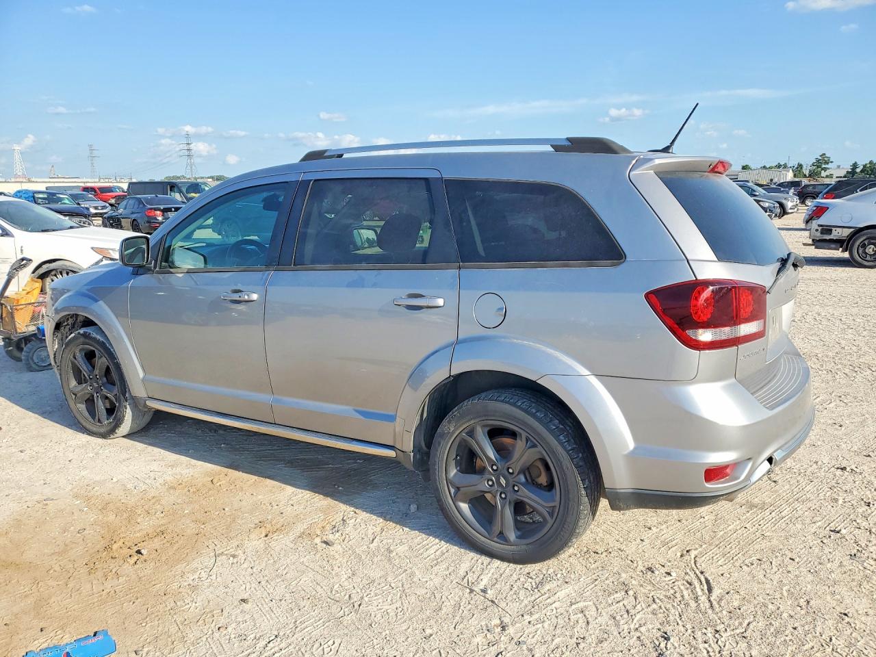 2018 Dodge Journey Crossroad Серебряный vin: 3C4PDCGG1JT378873