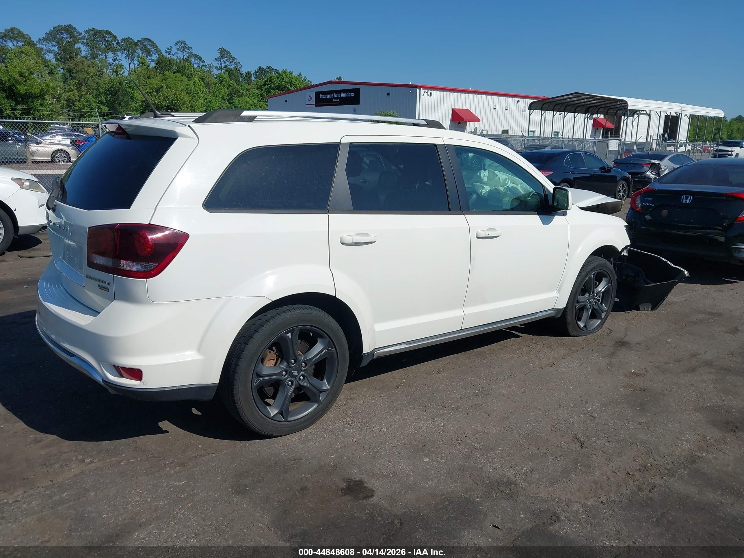 2018 Dodge Journey Crossroad White vin: 3C4PDCGG2JT216329