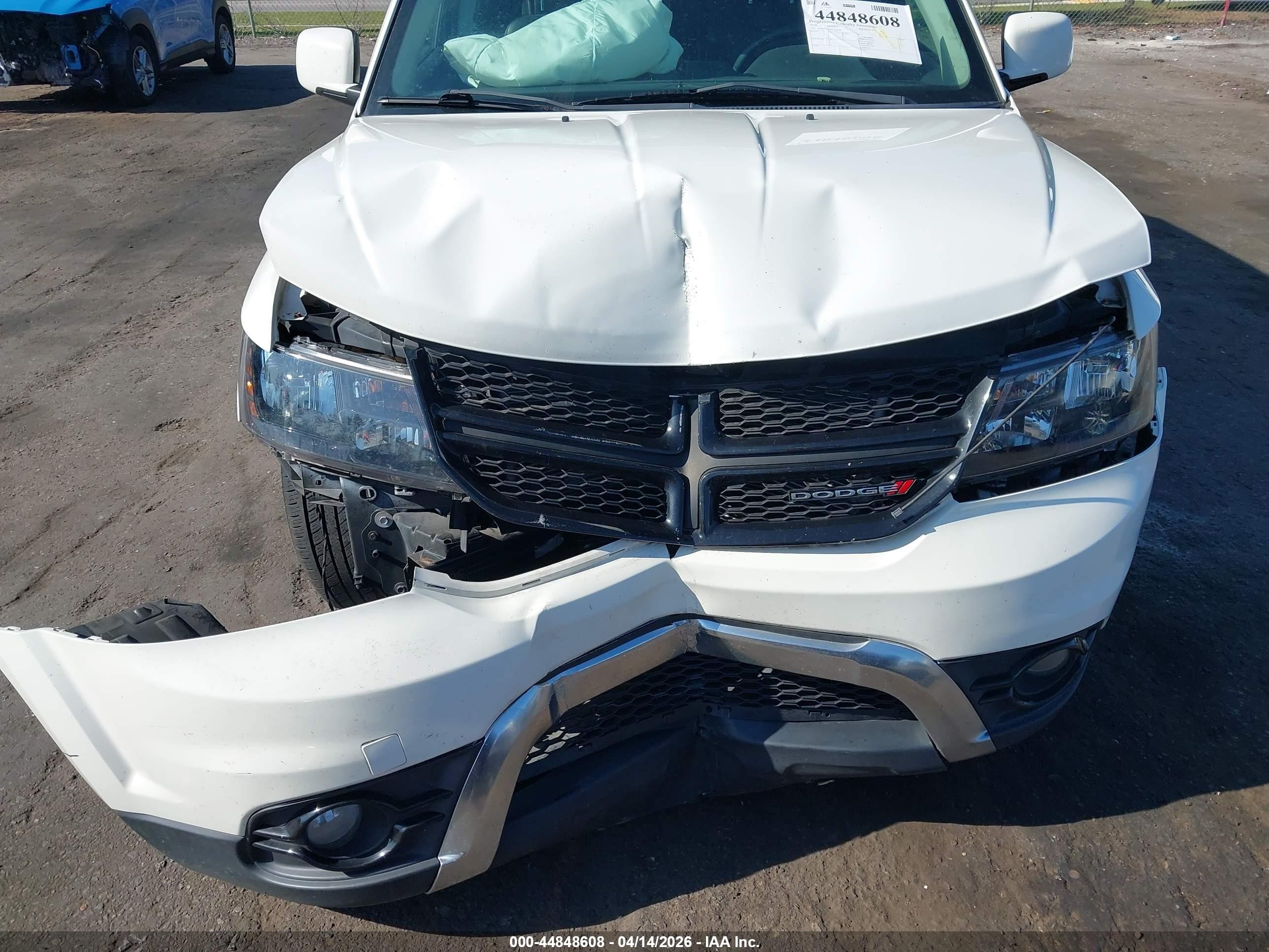 2018 Dodge Journey Crossroad White vin: 3C4PDCGG2JT216329