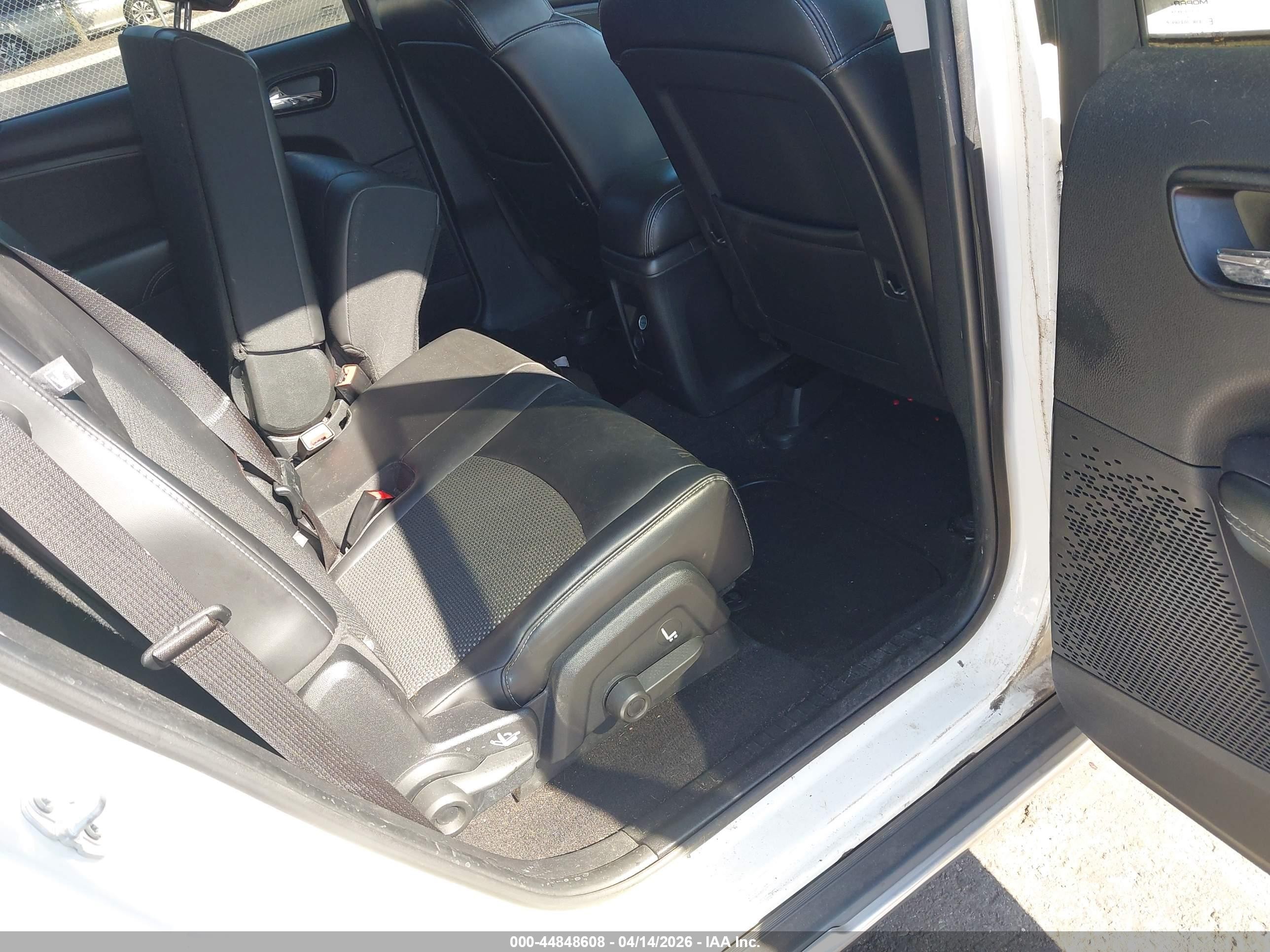 2018 Dodge Journey Crossroad White vin: 3C4PDCGG2JT216329