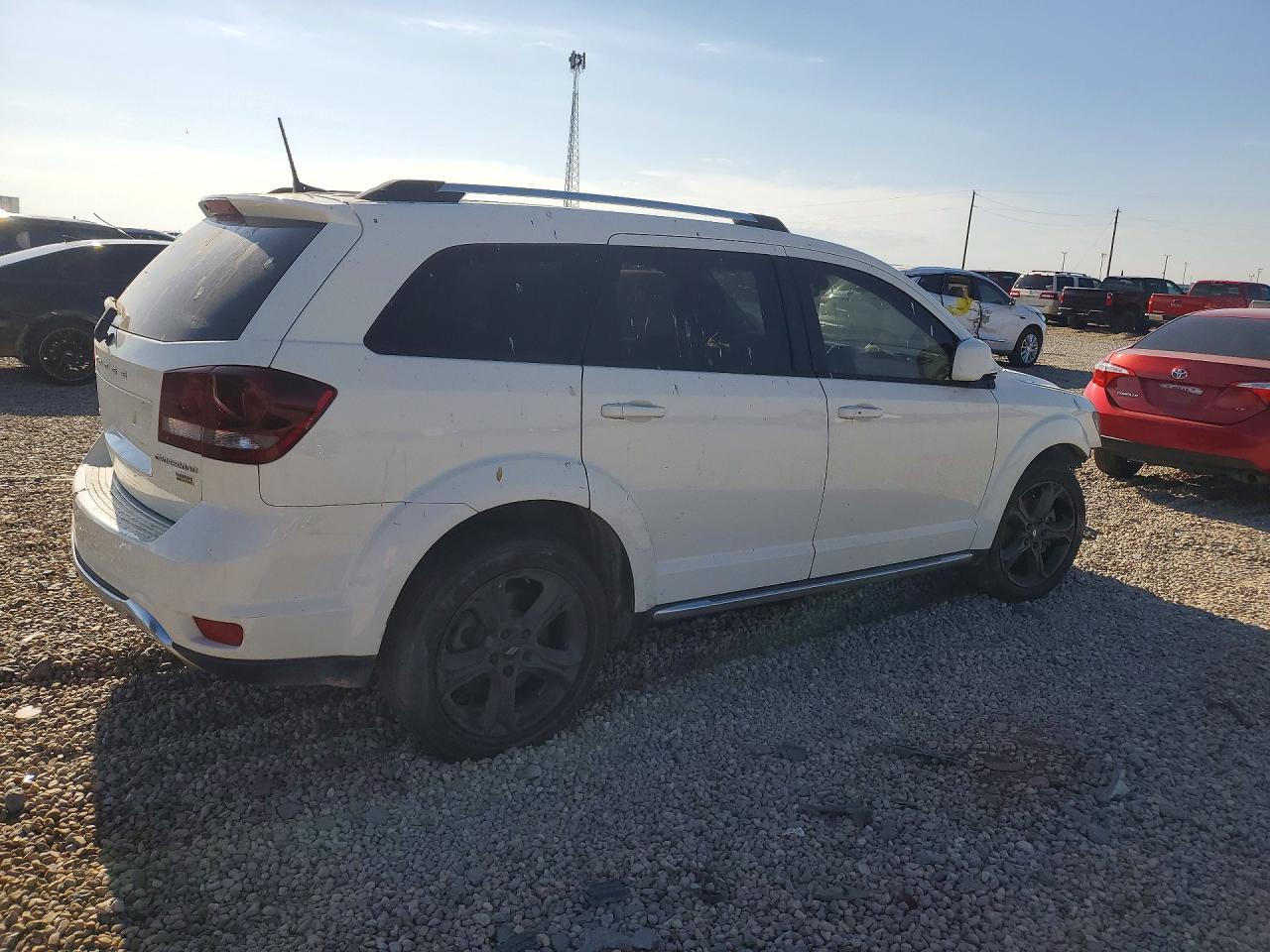 2018 Dodge Journey Crossroad White vin: 3C4PDCGG2JT517215