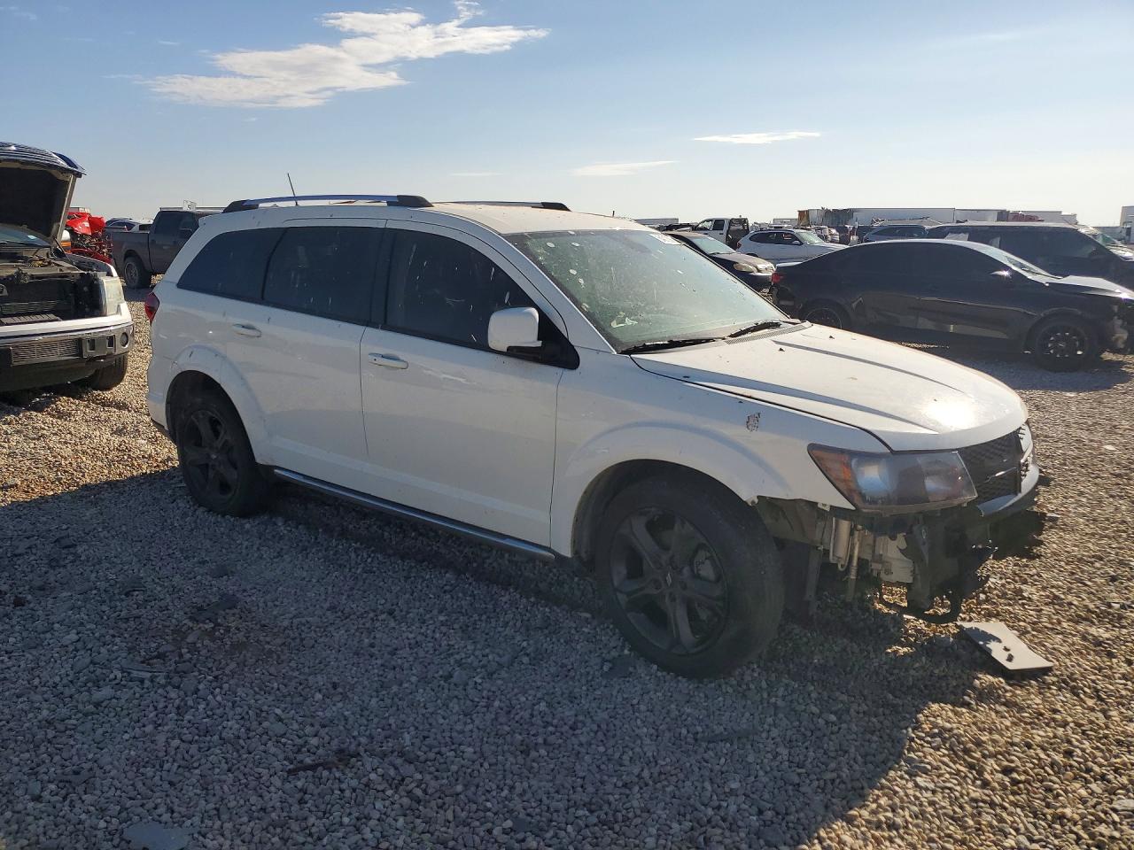 2018 Dodge Journey Crossroad White vin: 3C4PDCGG2JT517215