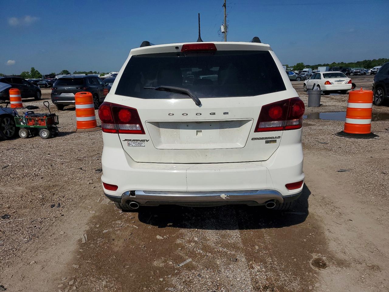 2019 Dodge Journey Crossroad White vin: 3C4PDCGG2KT686684