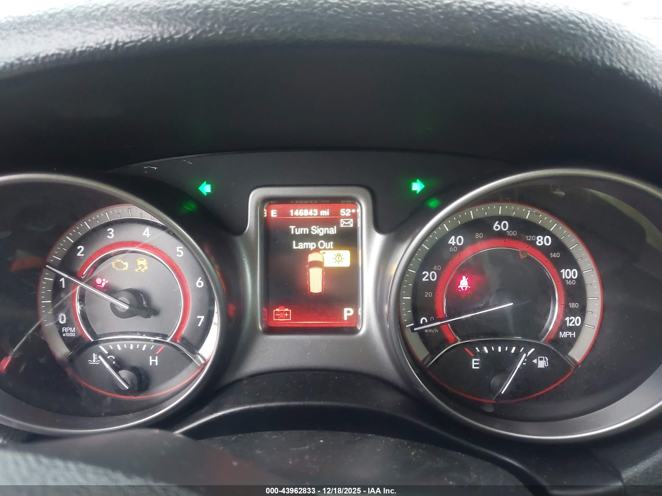 2018 Dodge Journey Crossroad Silver vin: 3C4PDCGG4JT475744