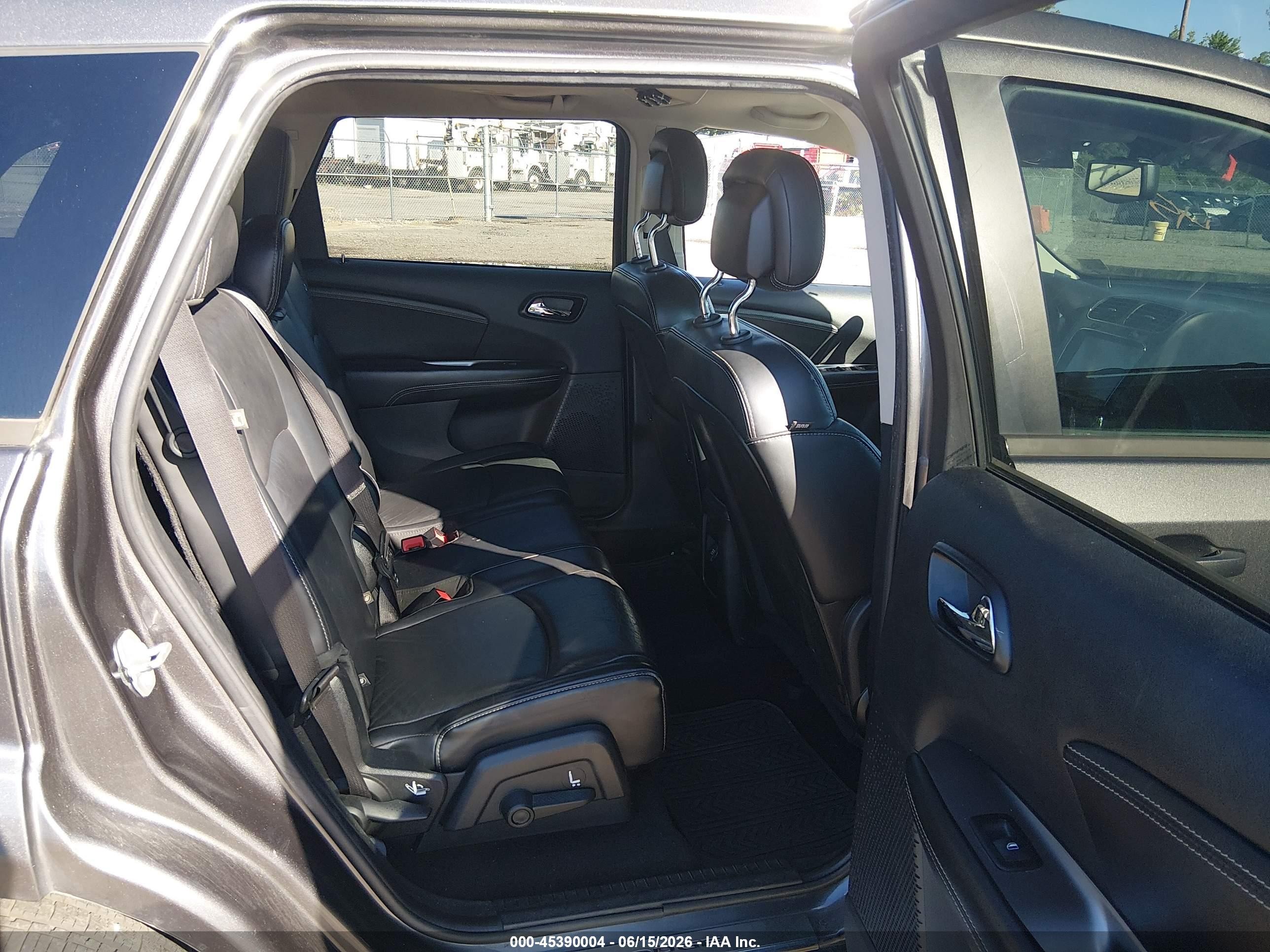 2015 Dodge Journey Crossroad Gray vin: 3C4PDCGG5FT573981