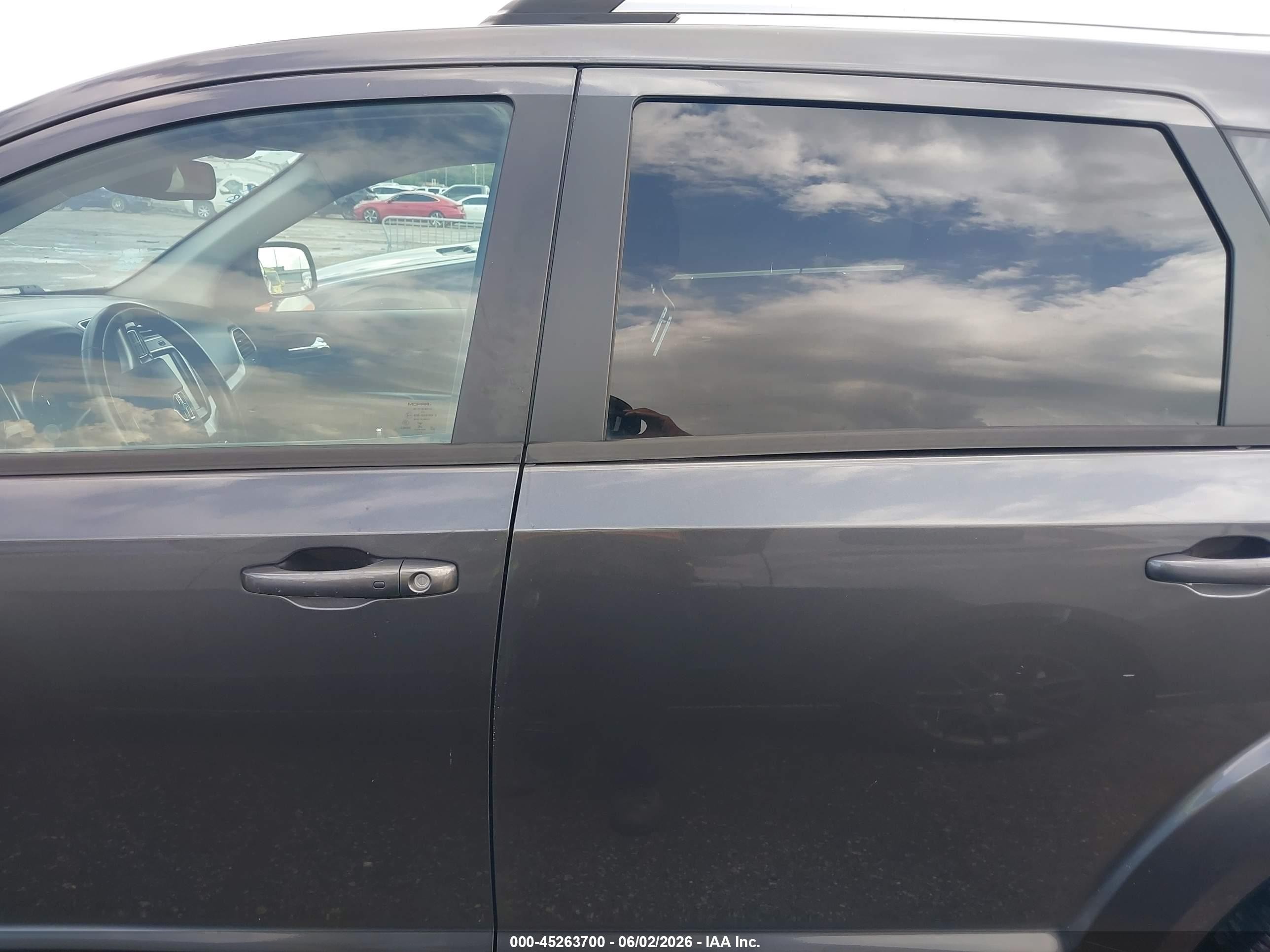 2019 Dodge Journey Crossroad Gray vin: 3C4PDCGG8KT783226