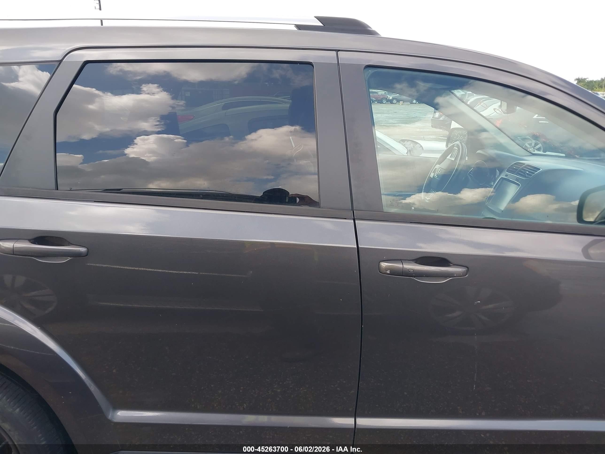 2019 Dodge Journey Crossroad Gray vin: 3C4PDCGG8KT783226