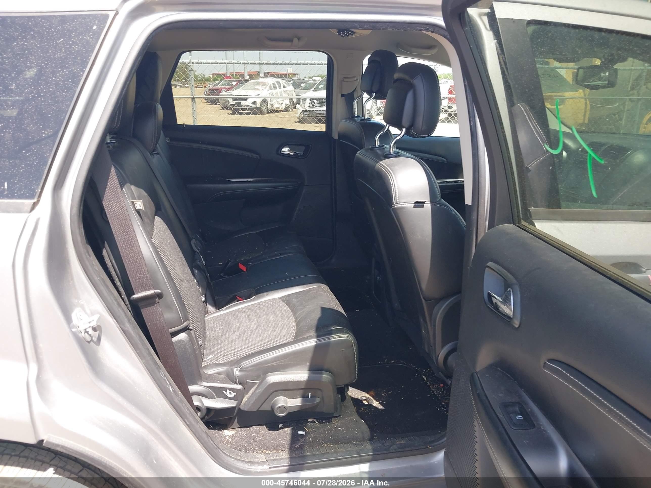 2015 Dodge Journey Crossroad Silver vin: 3C4PDCGGXFT679682