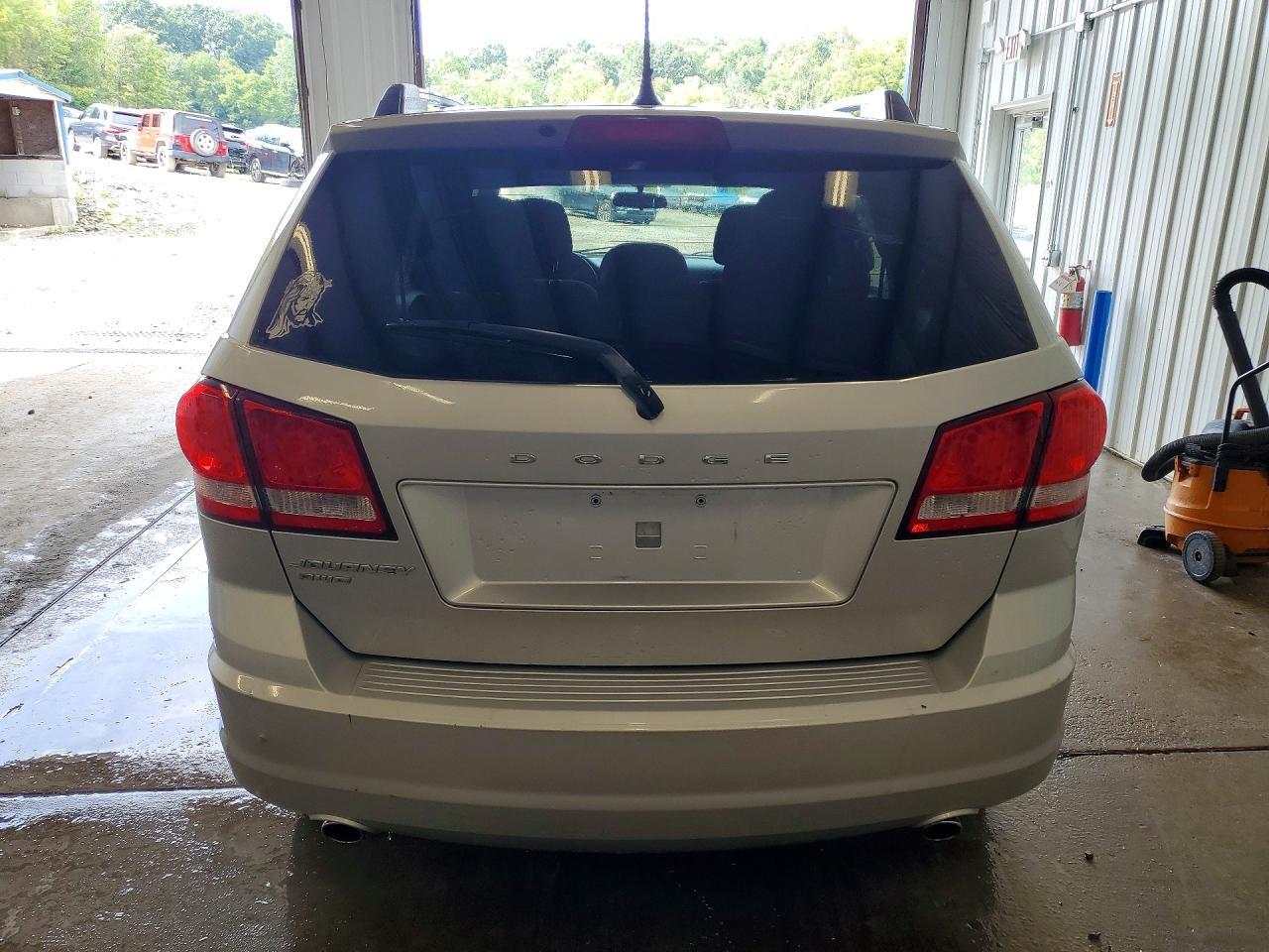 2014 Dodge Journey Se Silver vin: 3C4PDDAG4ET214618