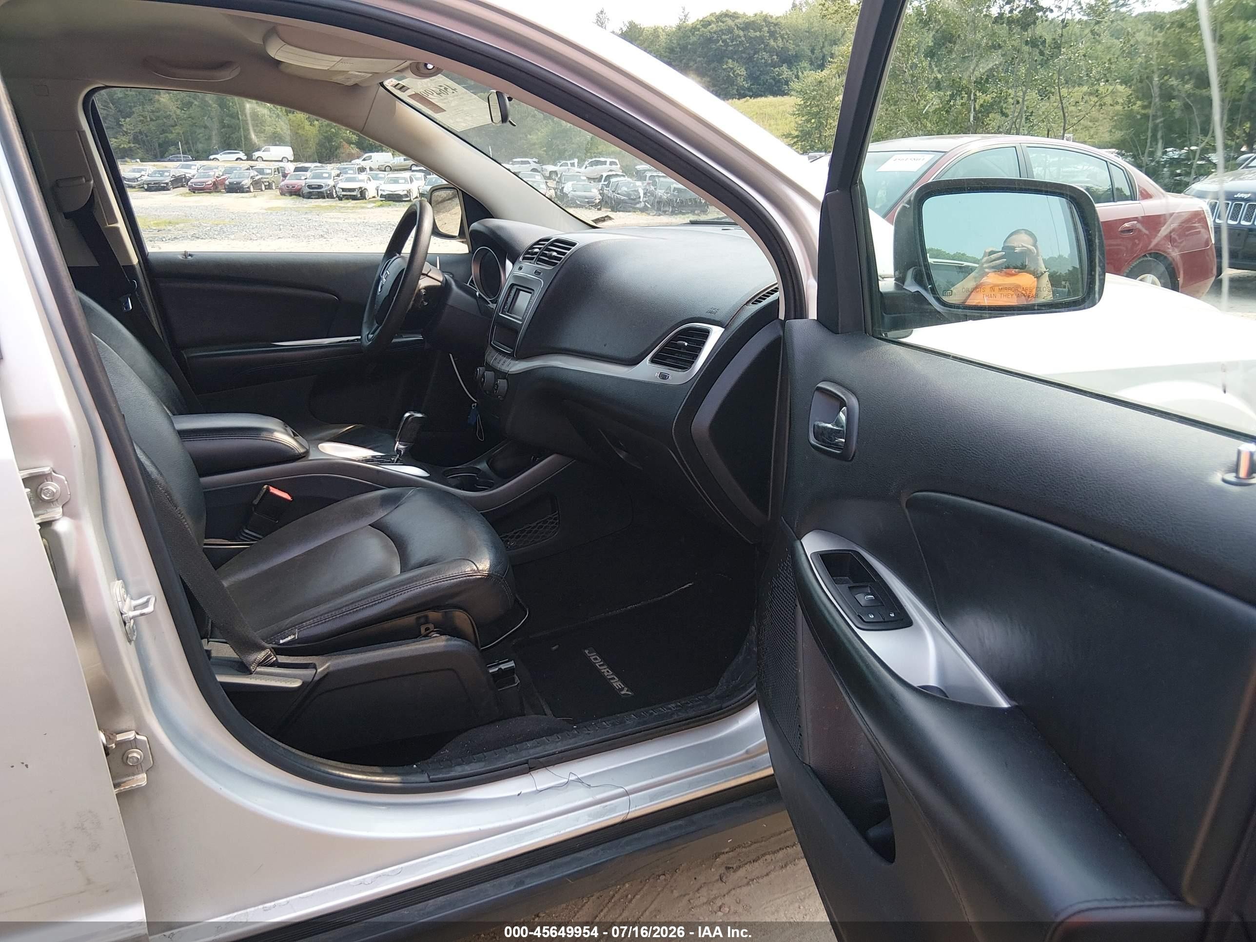 2012 Dodge Journey Sxt Silver vin: 3C4PDDBG2CT369633