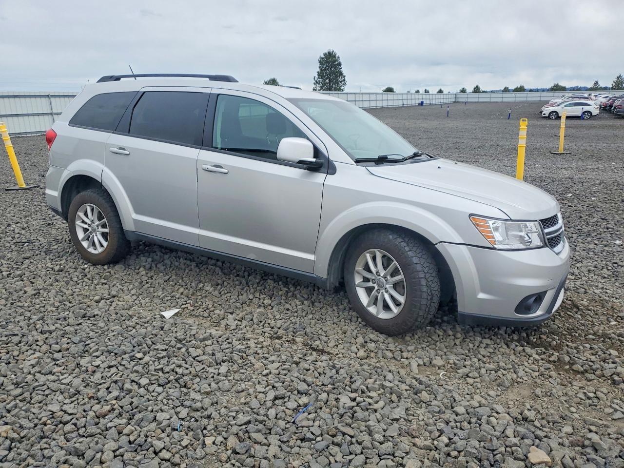 2013 Dodge Journey Sxt Silver vin: 3C4PDDBG2DT638604