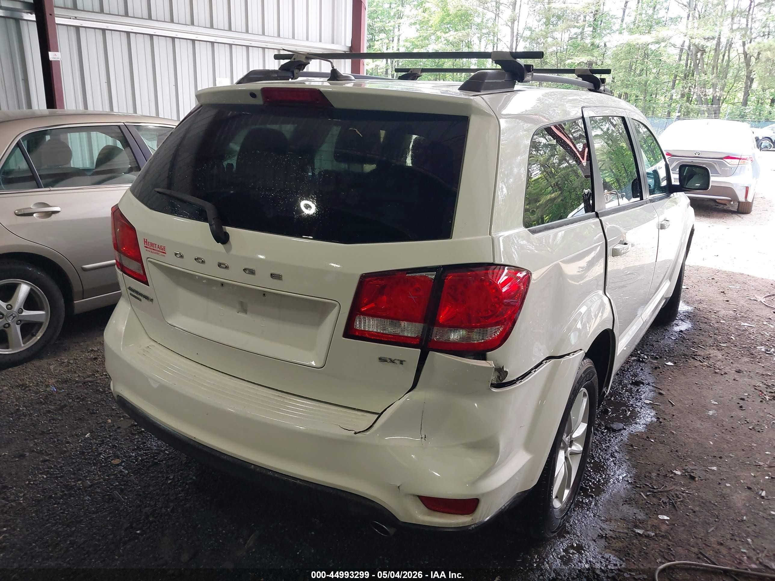 2013 Dodge Journey Sxt White vin: 3C4PDDBG3DT592412