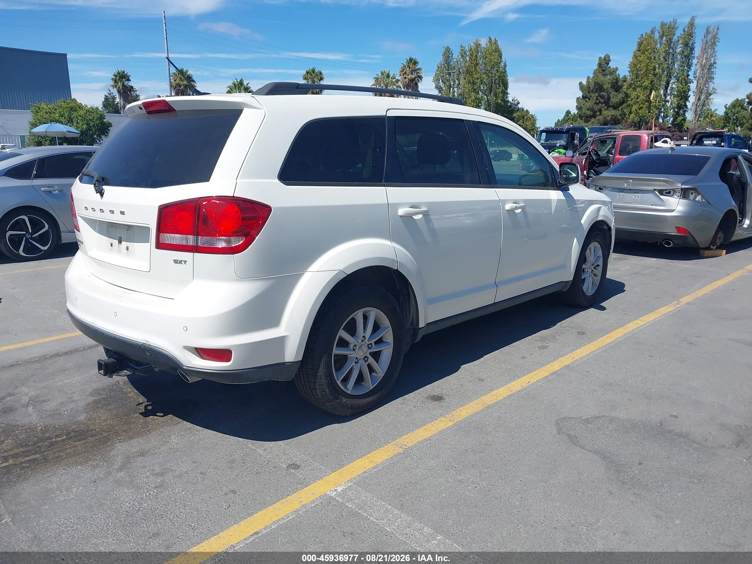 2013 Dodge Journey Sxt White vin: 3C4PDDBG4DT685388