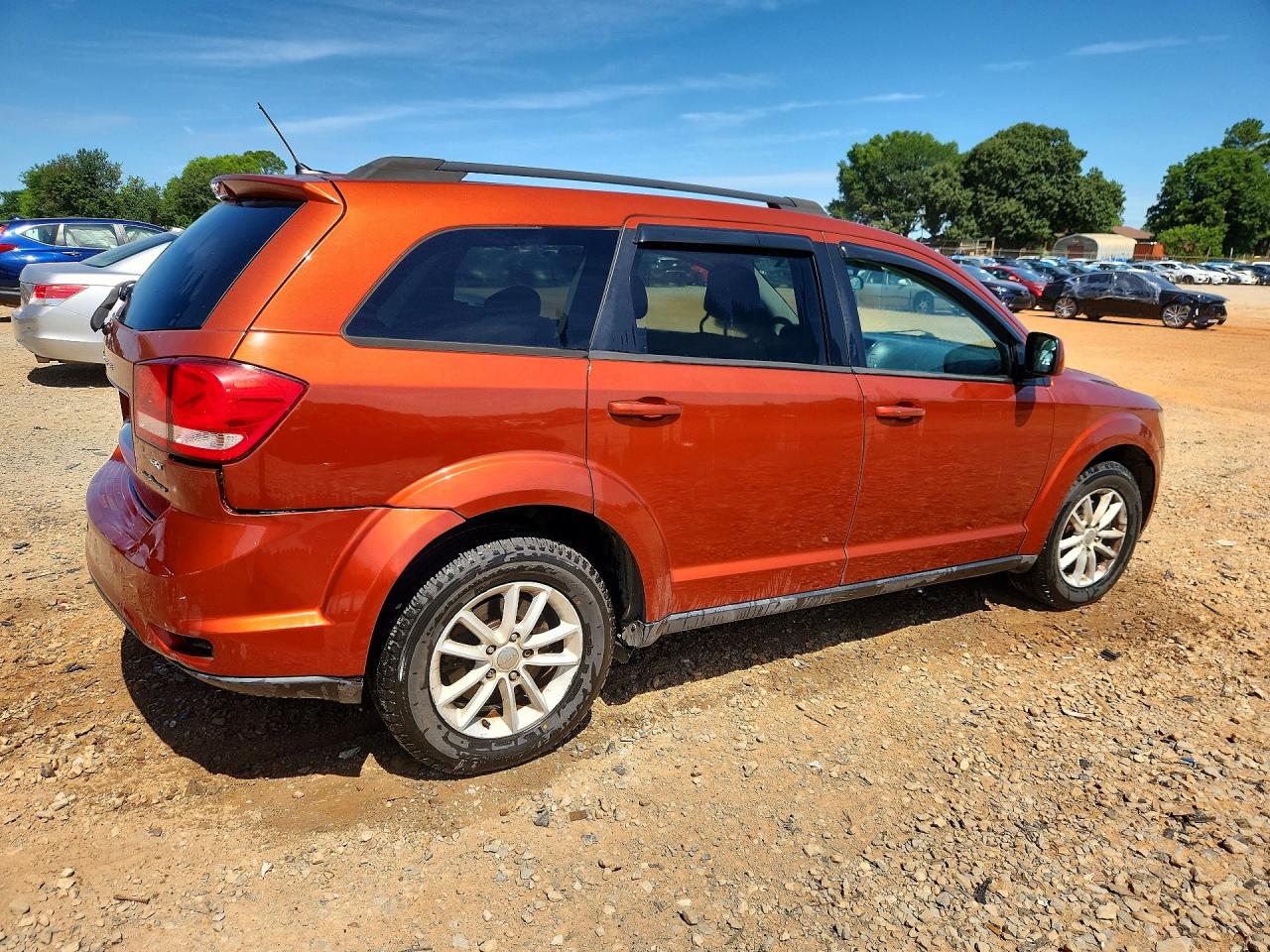 2013 Dodge Journey Sxt Orange vin: 3C4PDDBG5DT548122