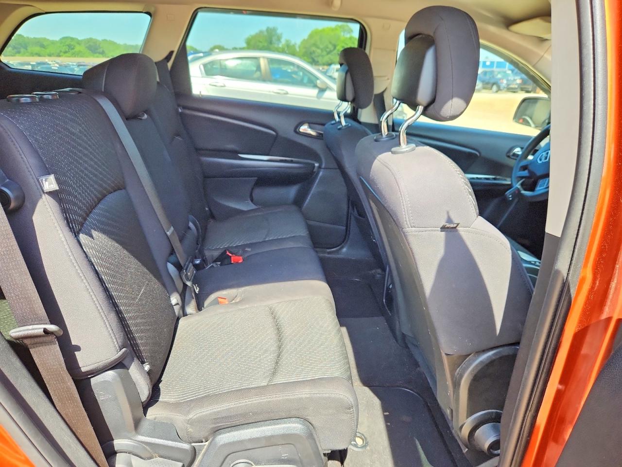 2013 Dodge Journey Sxt Orange vin: 3C4PDDBG5DT548122