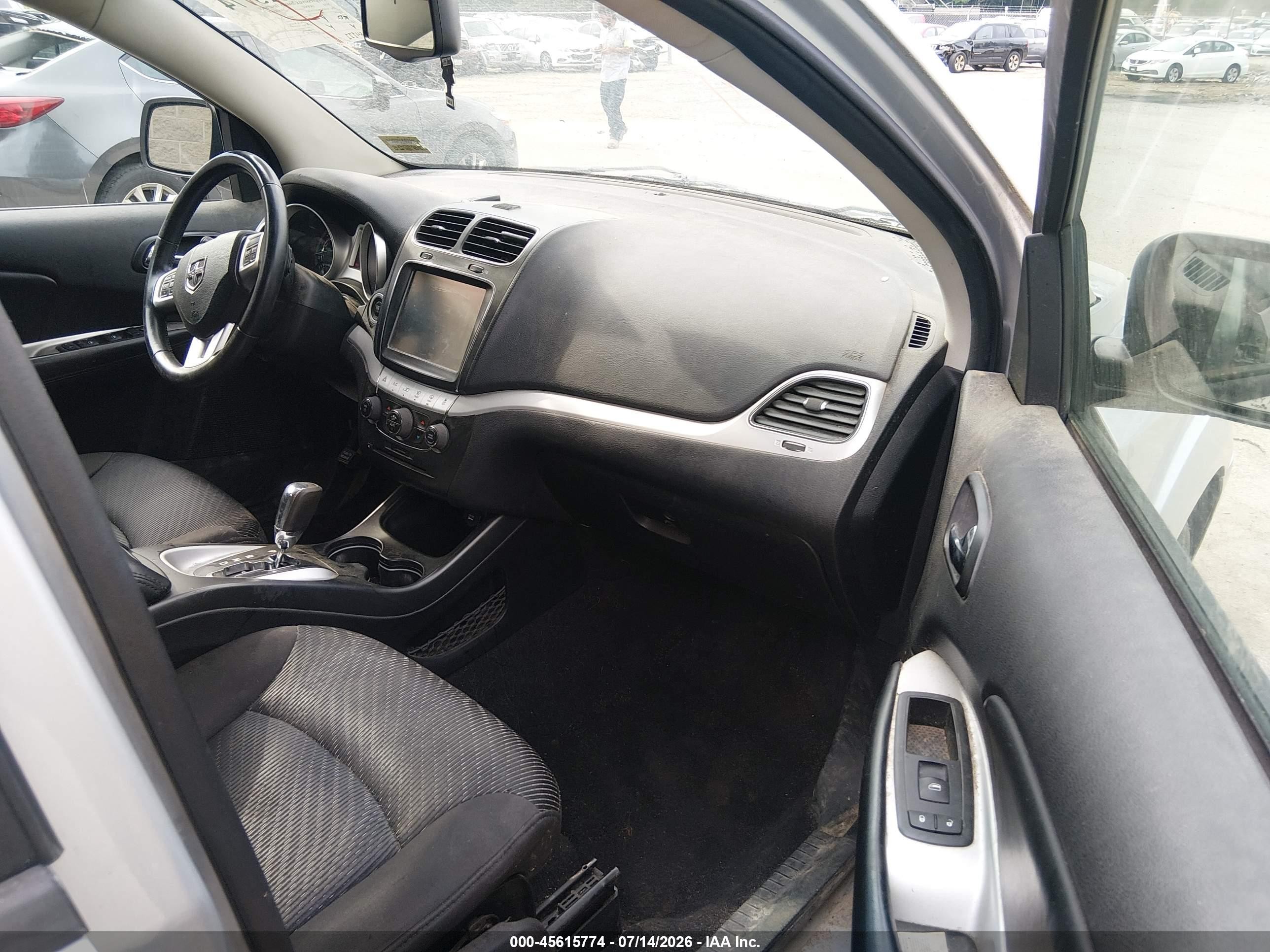 2014 Dodge Journey Sxt Silver vin: 3C4PDDBG6ET167025