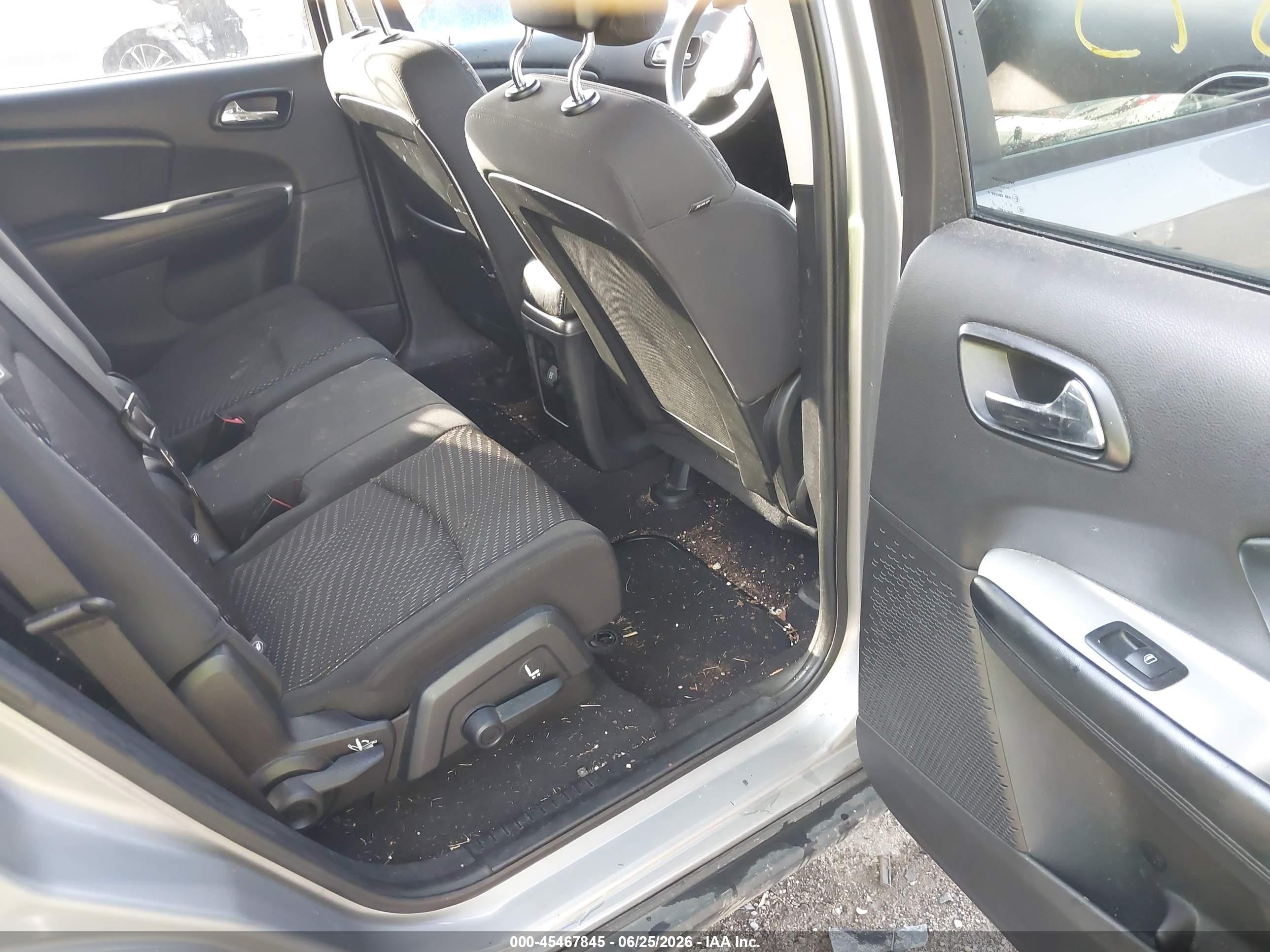 2015 Dodge Journey Sxt Серебряный vin: 3C4PDDBG6FT554711