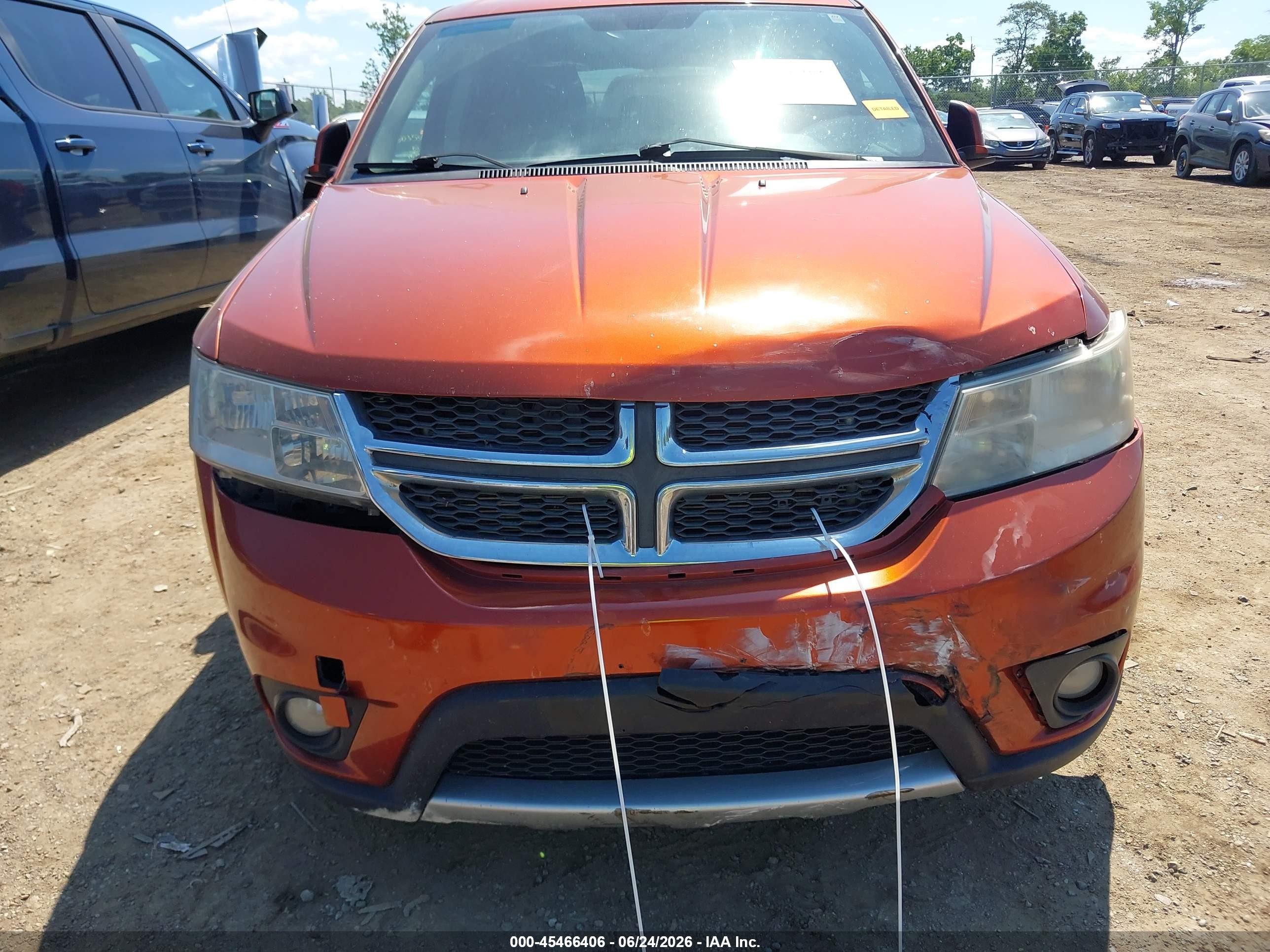 2013 Dodge Journey Sxt Orange vin: 3C4PDDBG8DT588291