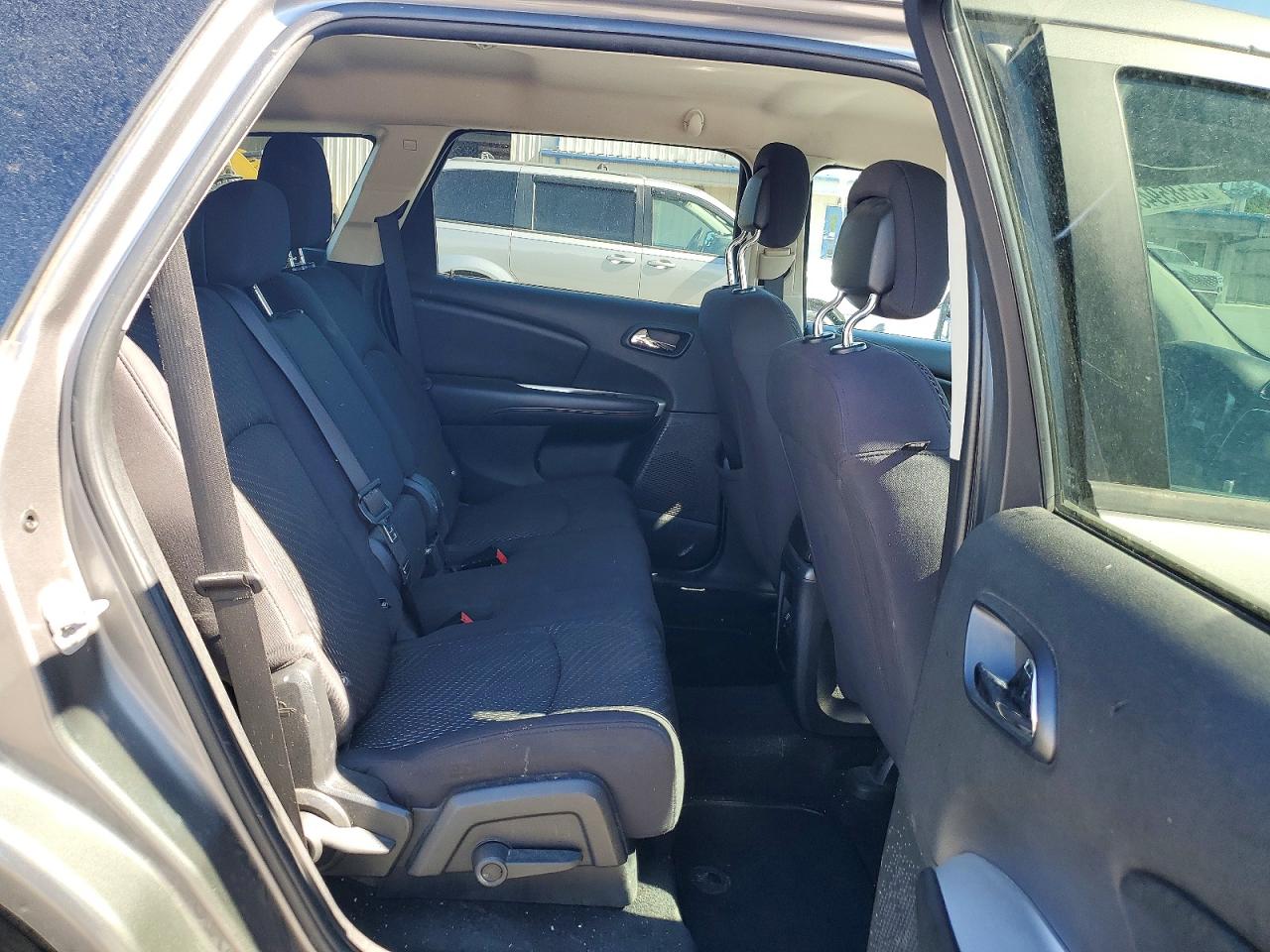 2012 Dodge Journey Sxt Silver vin: 3C4PDDBG9CT360556