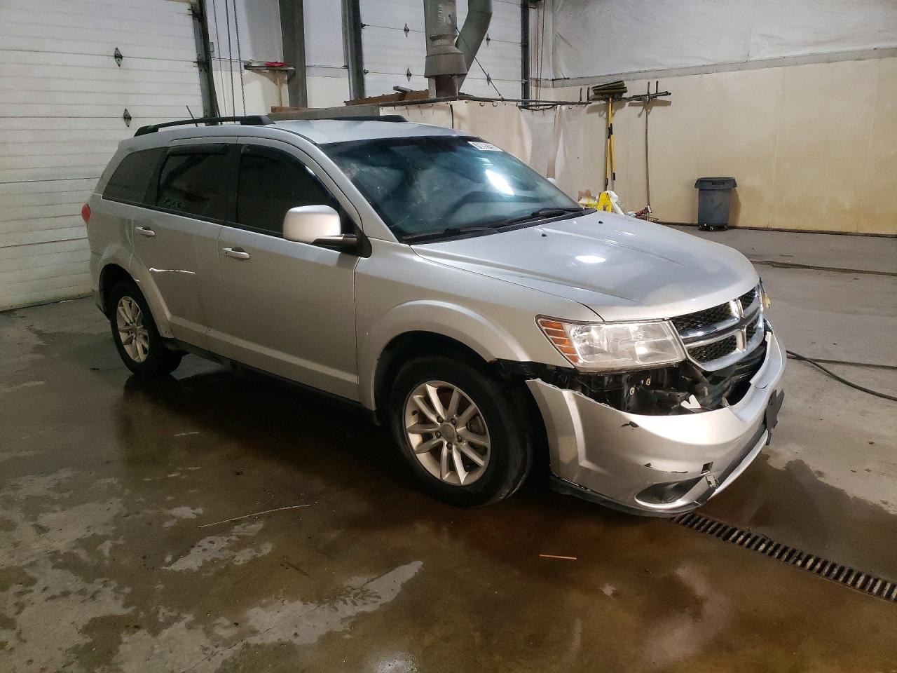 2014 Dodge Journey Sxt Silver vin: 3C4PDDBG9ET230599