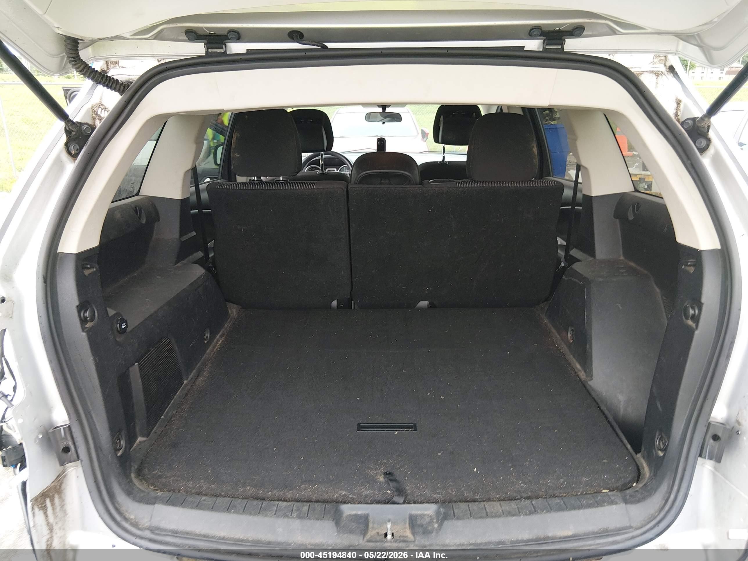2014 Dodge Journey Sxt Silver vin: 3C4PDDBG9ET302014
