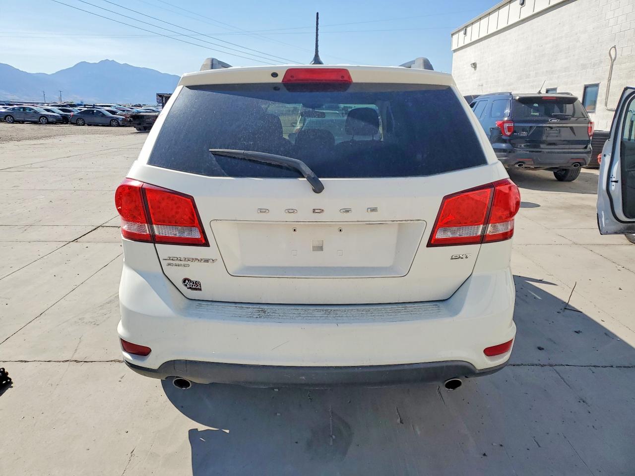 2015 Dodge Journey Sxt Белый vin: 3C4PDDBG9FT578792