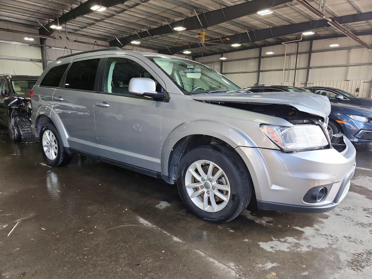 2017 Dodge Journey Sxt Серебряный vin: 3C4PDDBG9HT525089