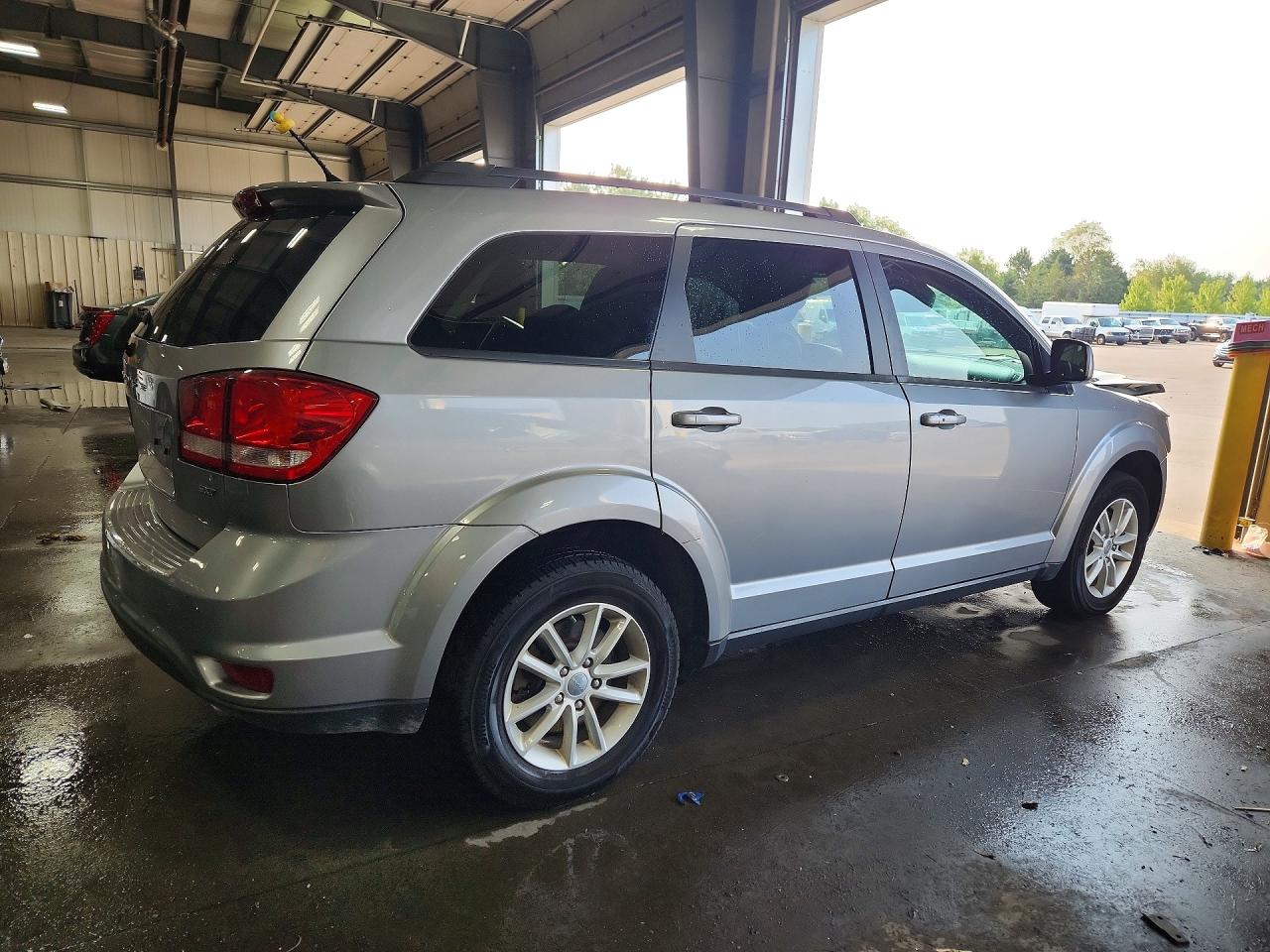 2017 Dodge Journey Sxt Серебряный vin: 3C4PDDBG9HT525089