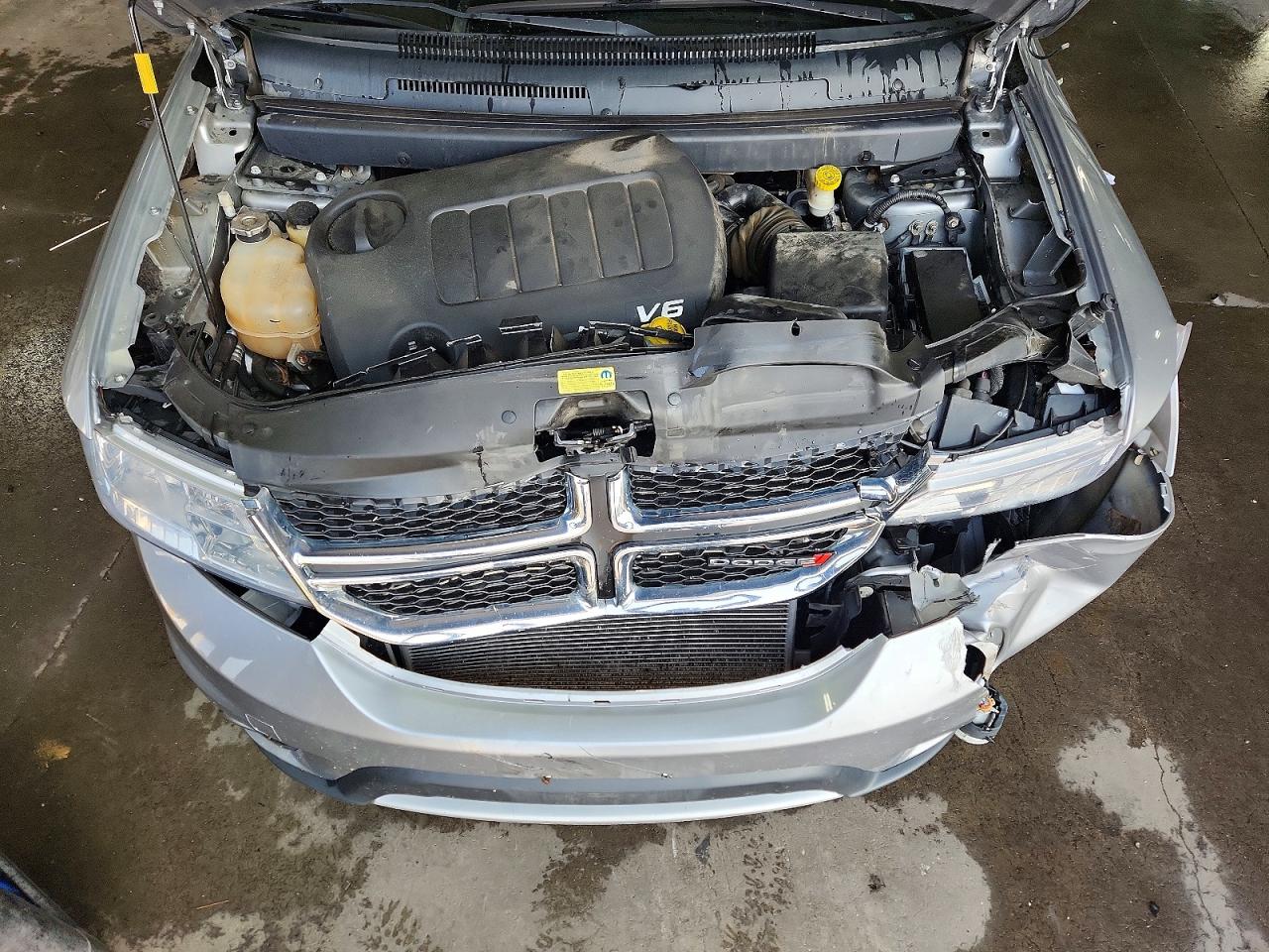 2017 Dodge Journey Sxt Серебряный vin: 3C4PDDBG9HT525089