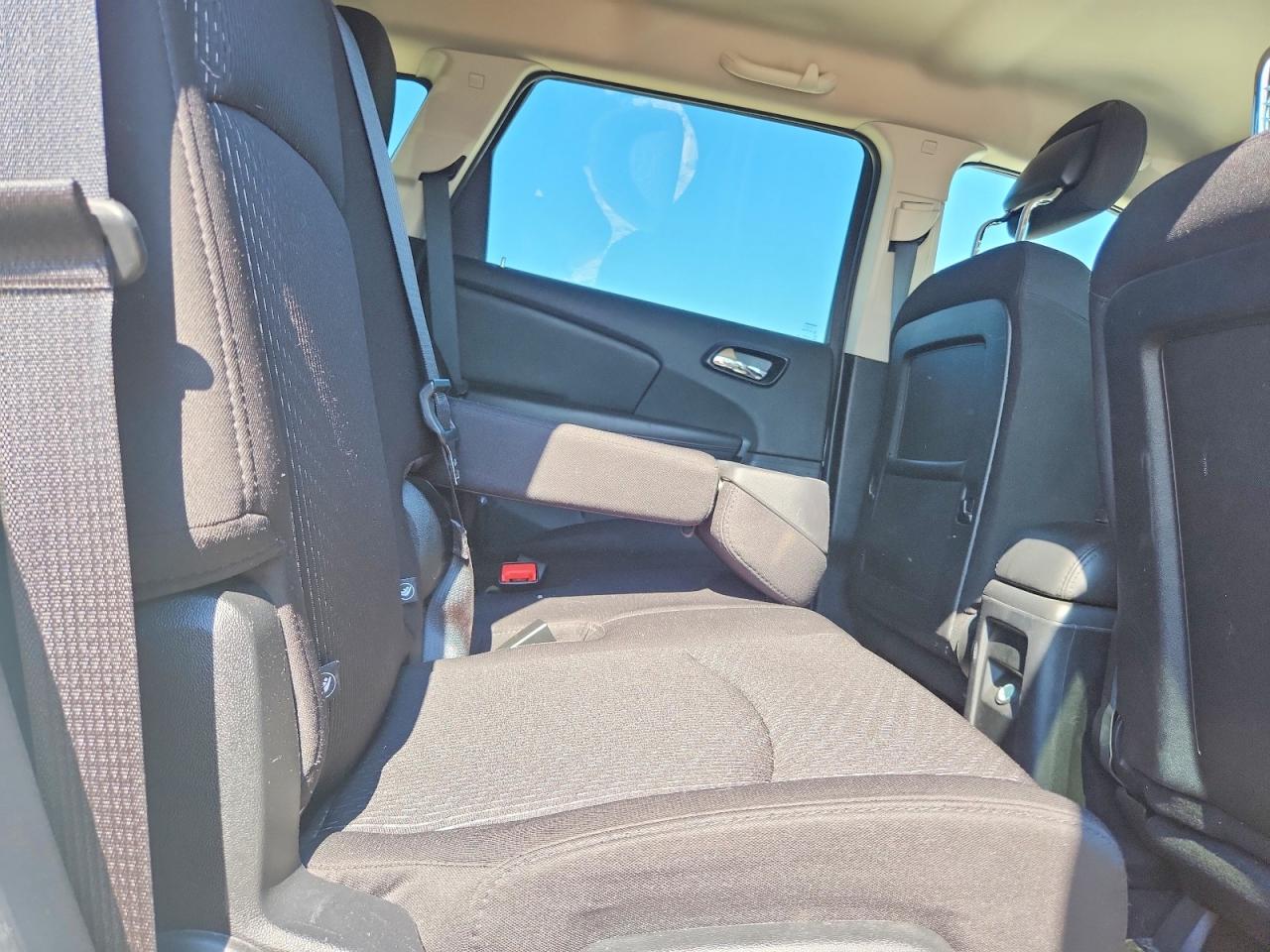 2014 Dodge Journey Sxt White vin: 3C4PDDBGXET167867