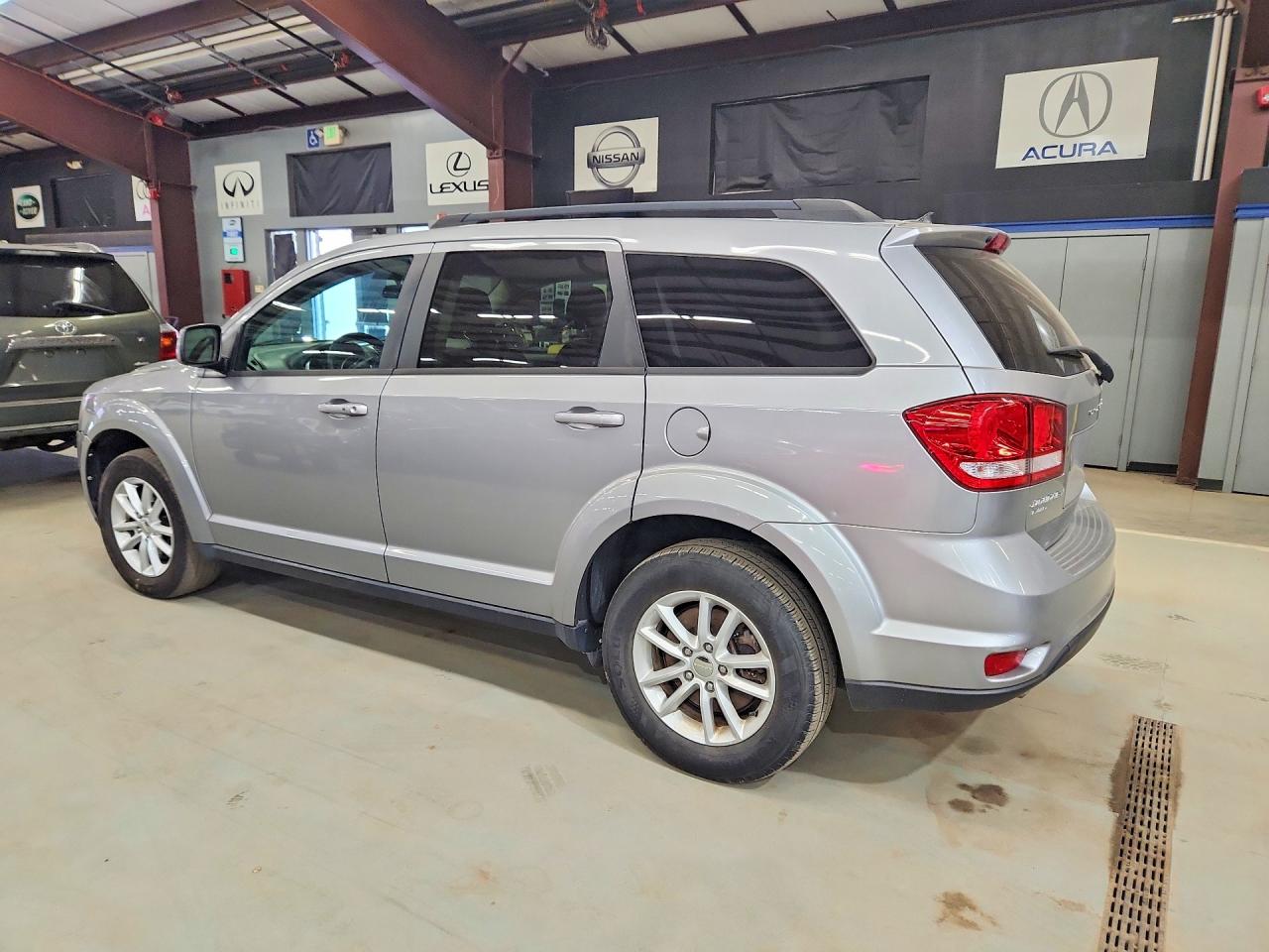 2015 Dodge Journey Sxt Silver vin: 3C4PDDBGXFT618720
