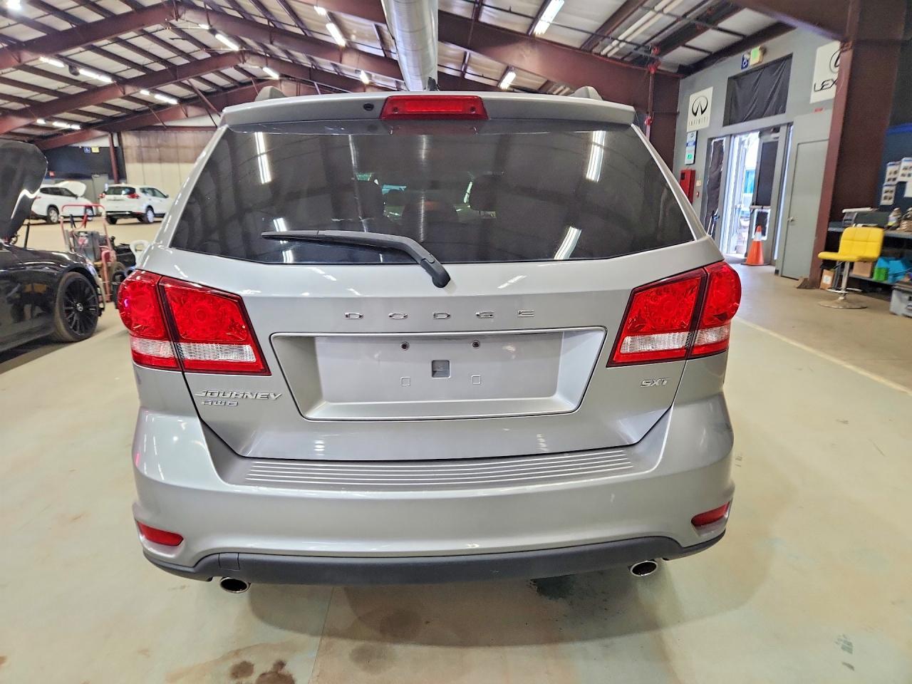 2015 Dodge Journey Sxt Silver vin: 3C4PDDBGXFT618720