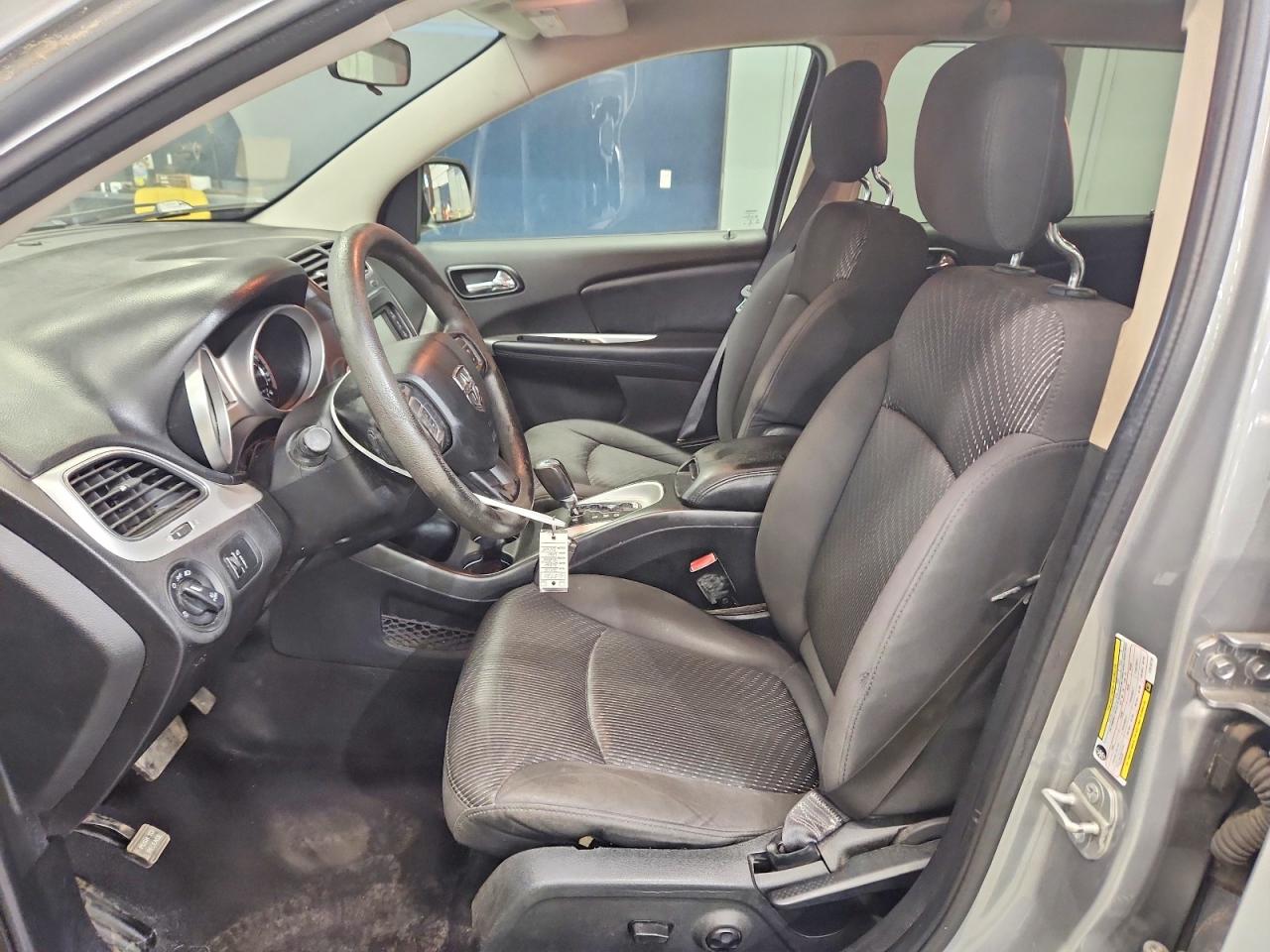 2015 Dodge Journey Sxt Silver vin: 3C4PDDBGXFT618720