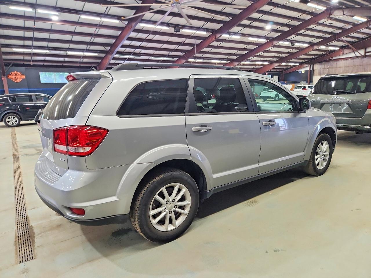 2015 Dodge Journey Sxt Silver vin: 3C4PDDBGXFT618720