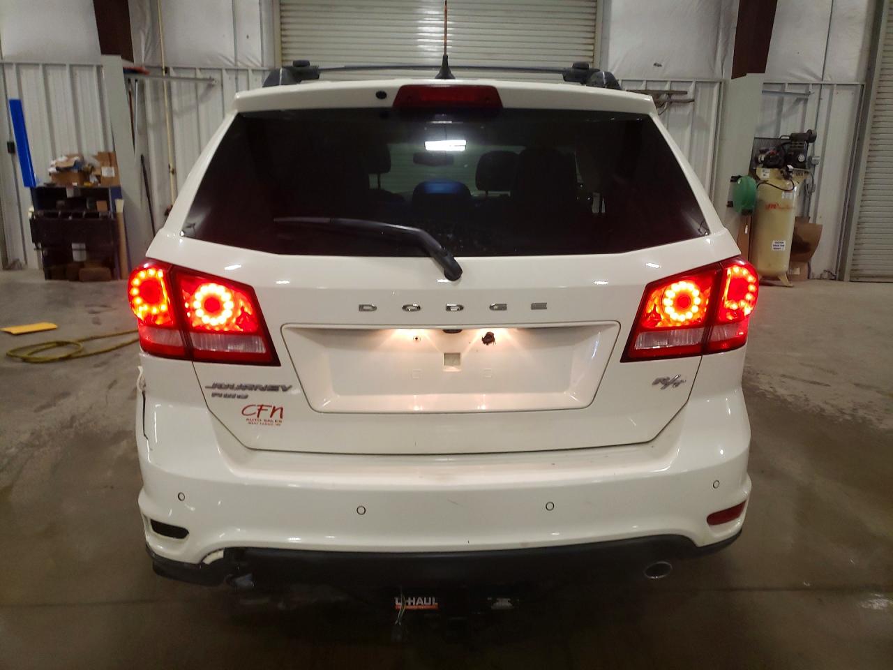 2014 Dodge Journey R White vin: 3C4PDDFG1ET206193