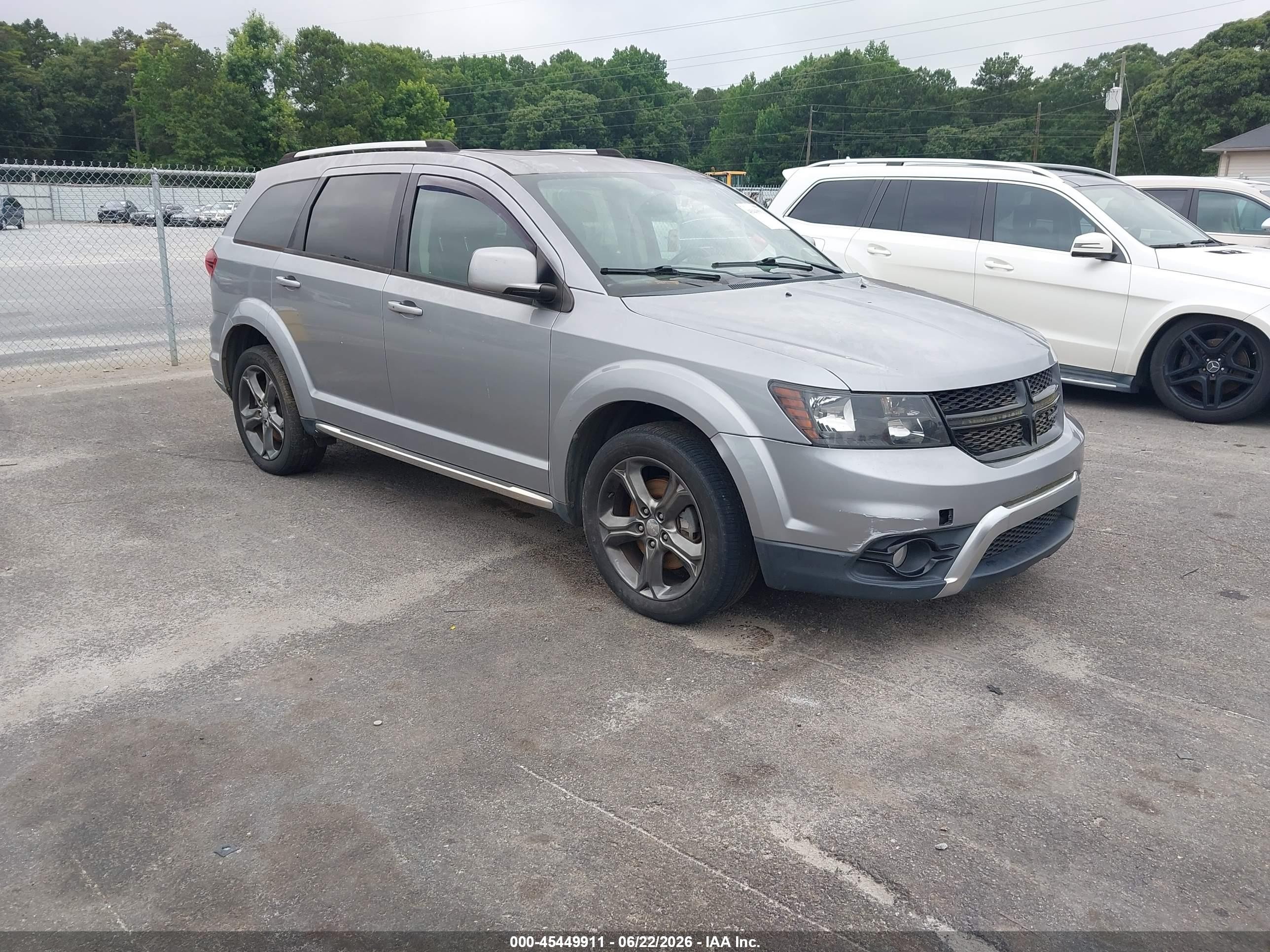 2015 Dodge Journey Crossroad Silver vin: 3C4PDDGG1FT725809