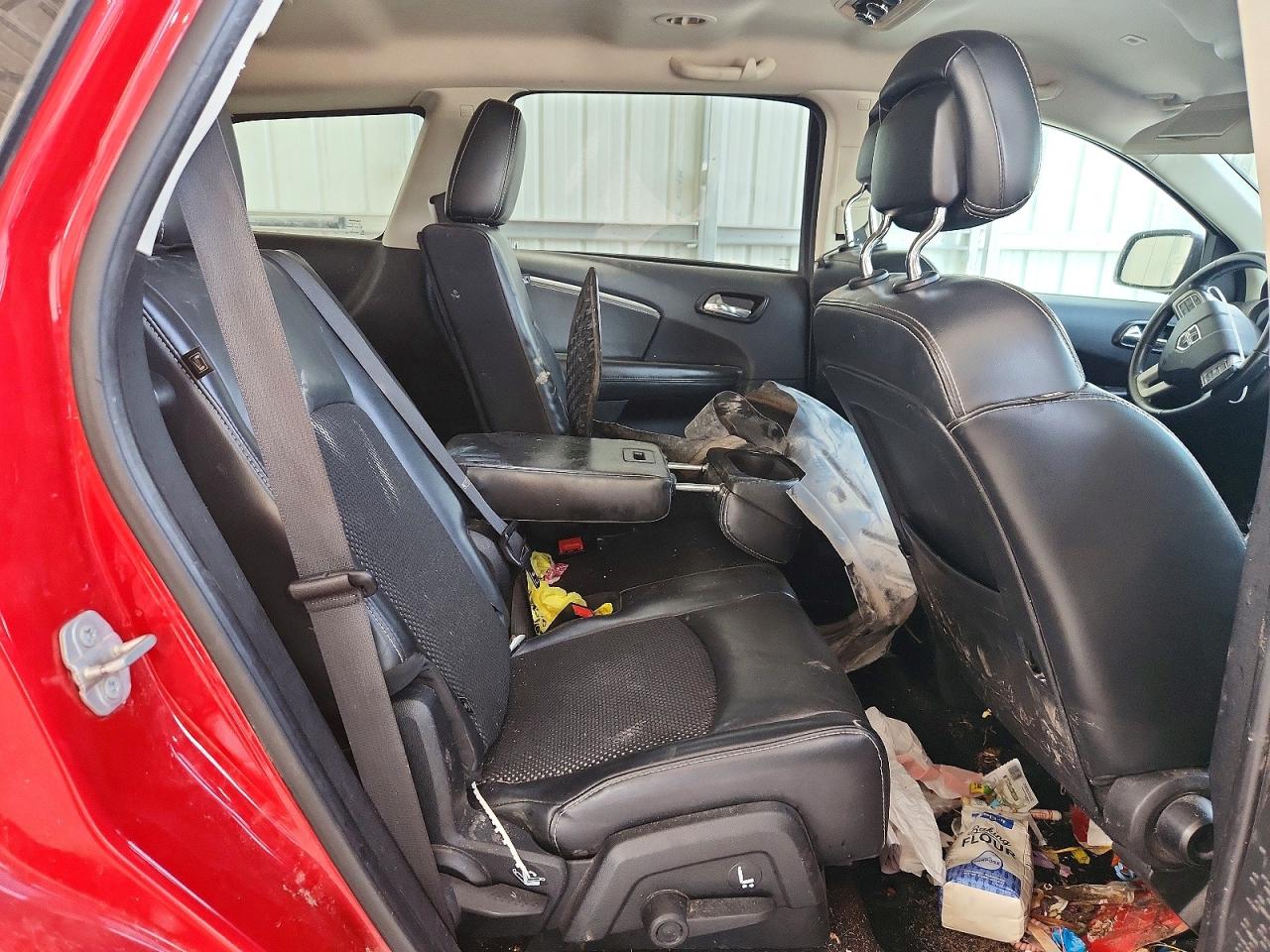 2018 Dodge Journey Crossroad Red vin: 3C4PDDGG6JT386778
