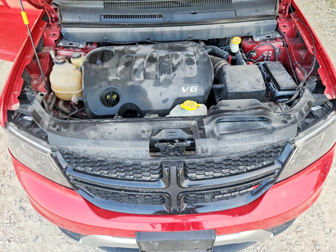 2018 Dodge Journey Crossroad Red vin: 3C4PDDGG6JT386778