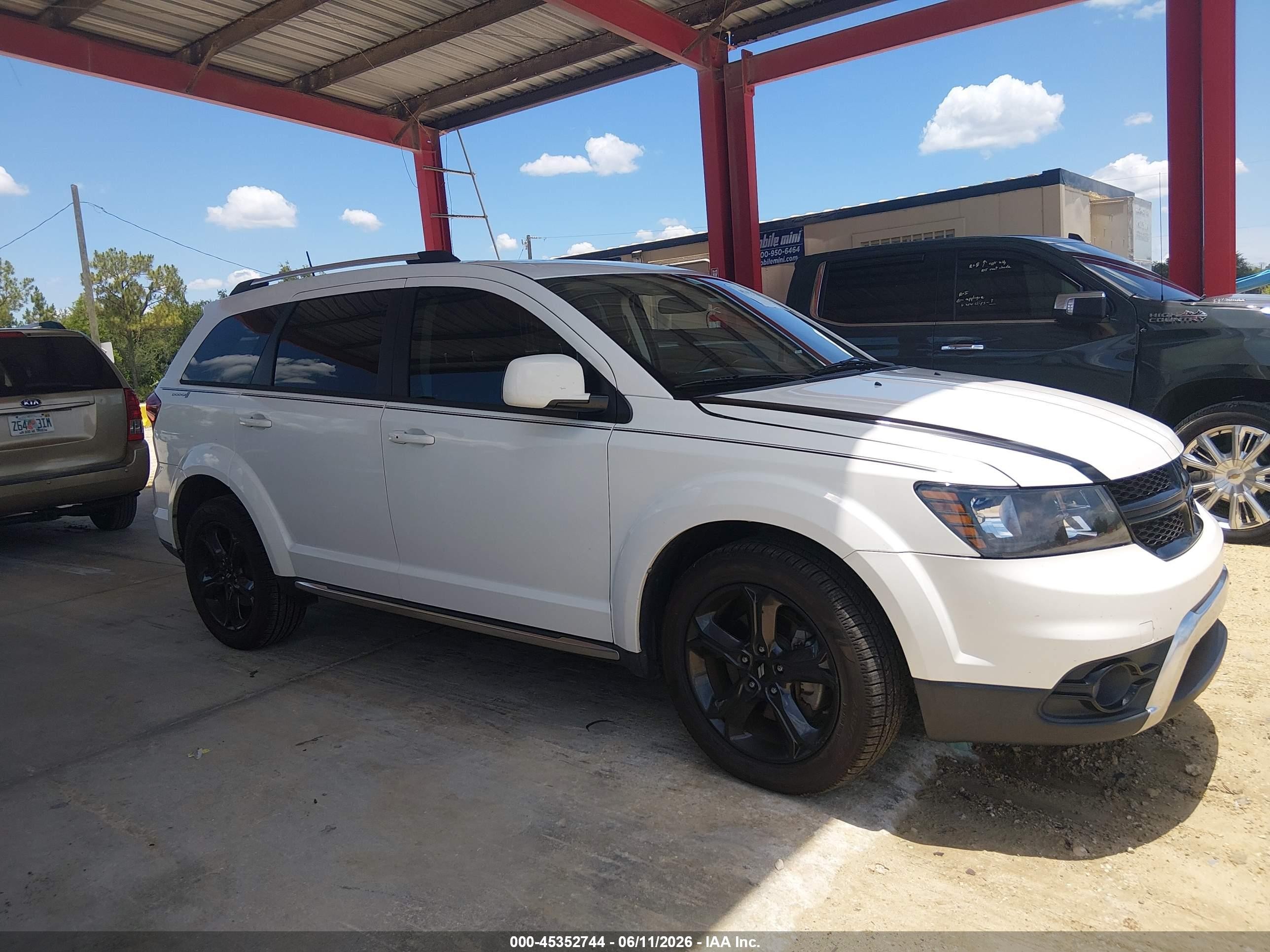 2018 Dodge Journey Crossroad Awd White vin: 3C4PDDGG7JT504353